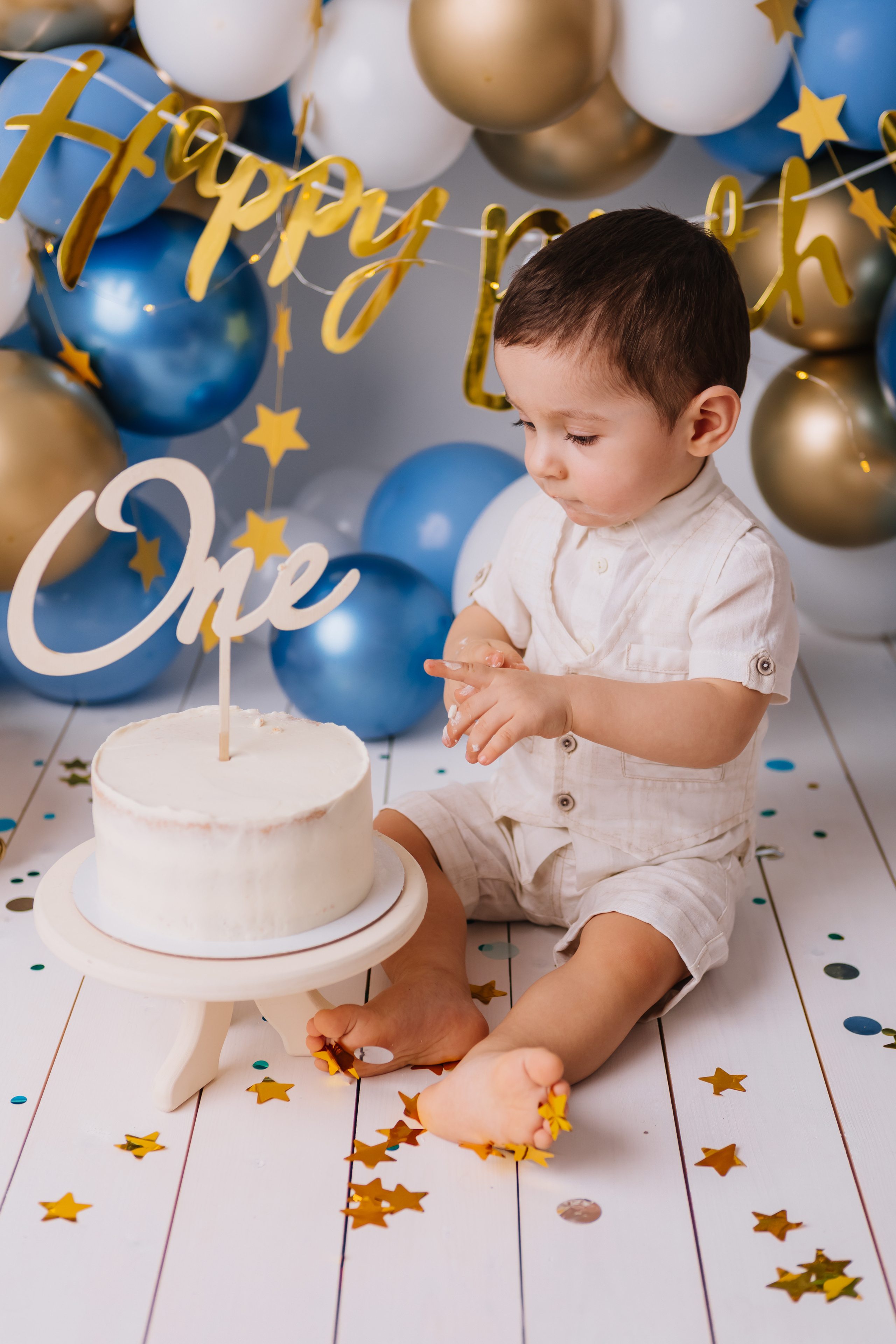 Первый тортик синий/золотой. Семейный фотограф Обнинск