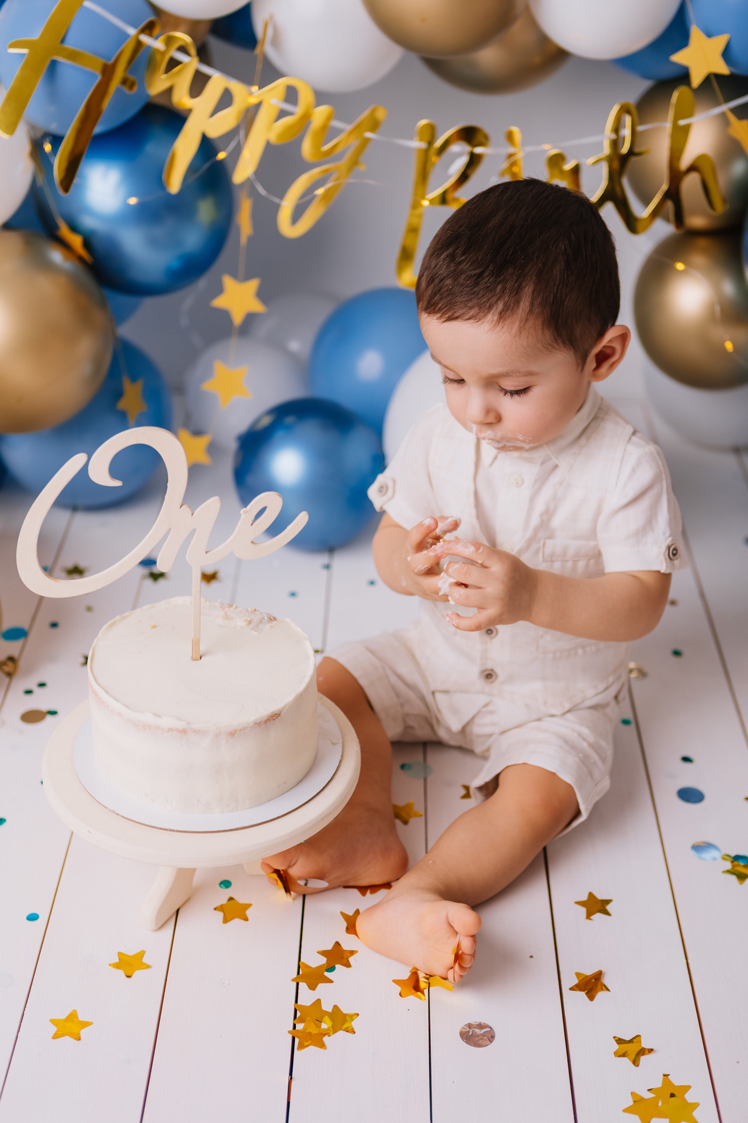 Первый тортик синий/золотой. Семейный фотограф Обнинск