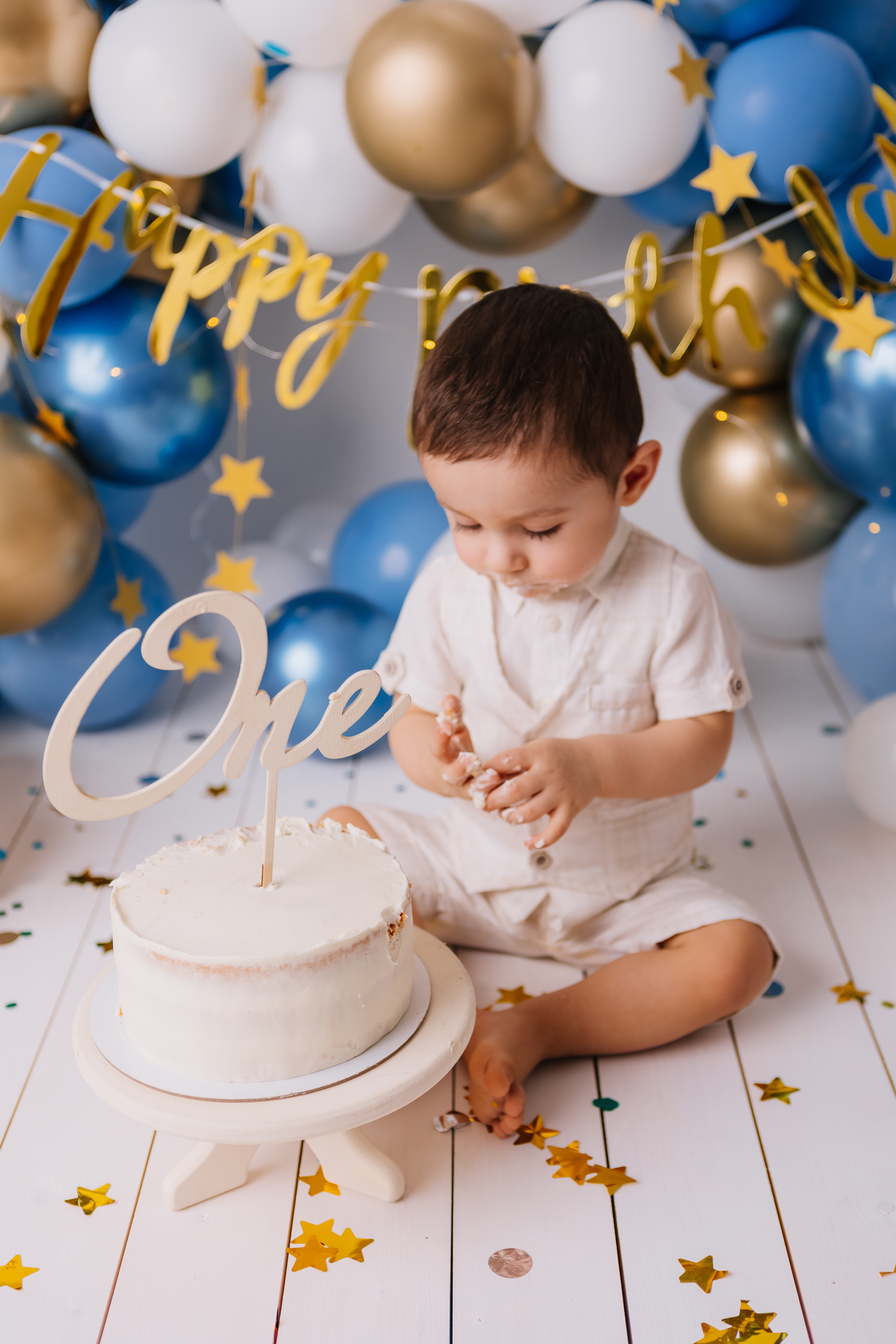 Первый тортик синий/золотой. Семейный фотограф Обнинск