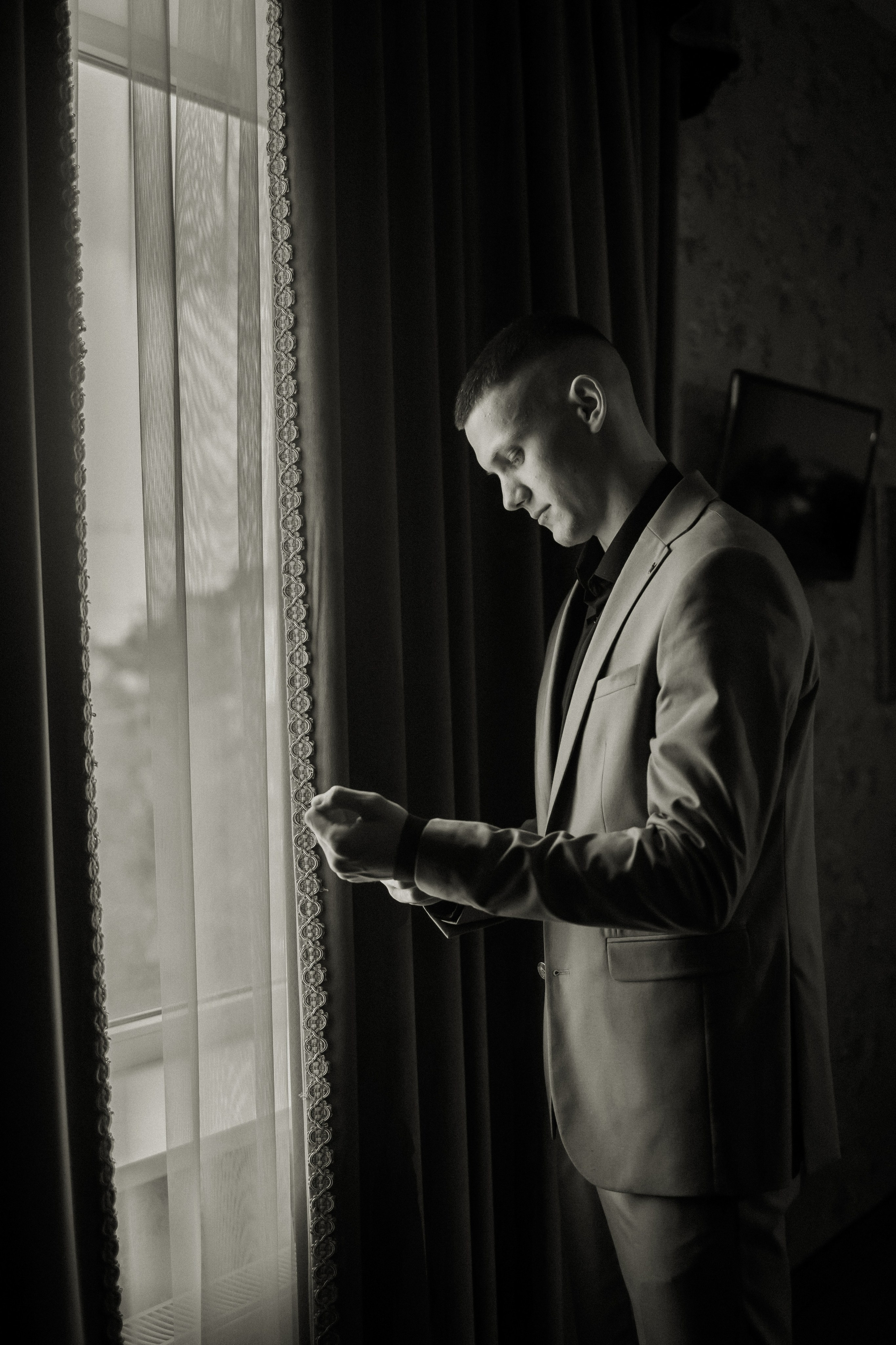 Свадебная прогулка Адель и Артём. Свадебная фотография. Арина Рубах