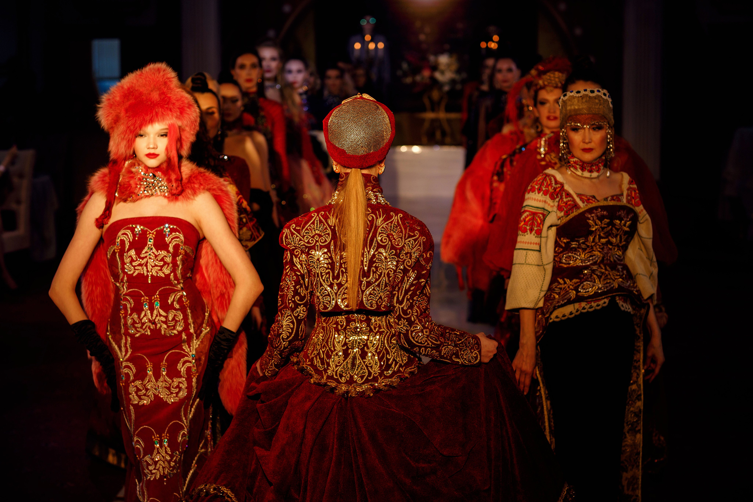 Показ коллекции Игоря Дадиани — 2023.04.01. Портретный и репортажный фотограф в Чебоксарах Андриян Чаркин