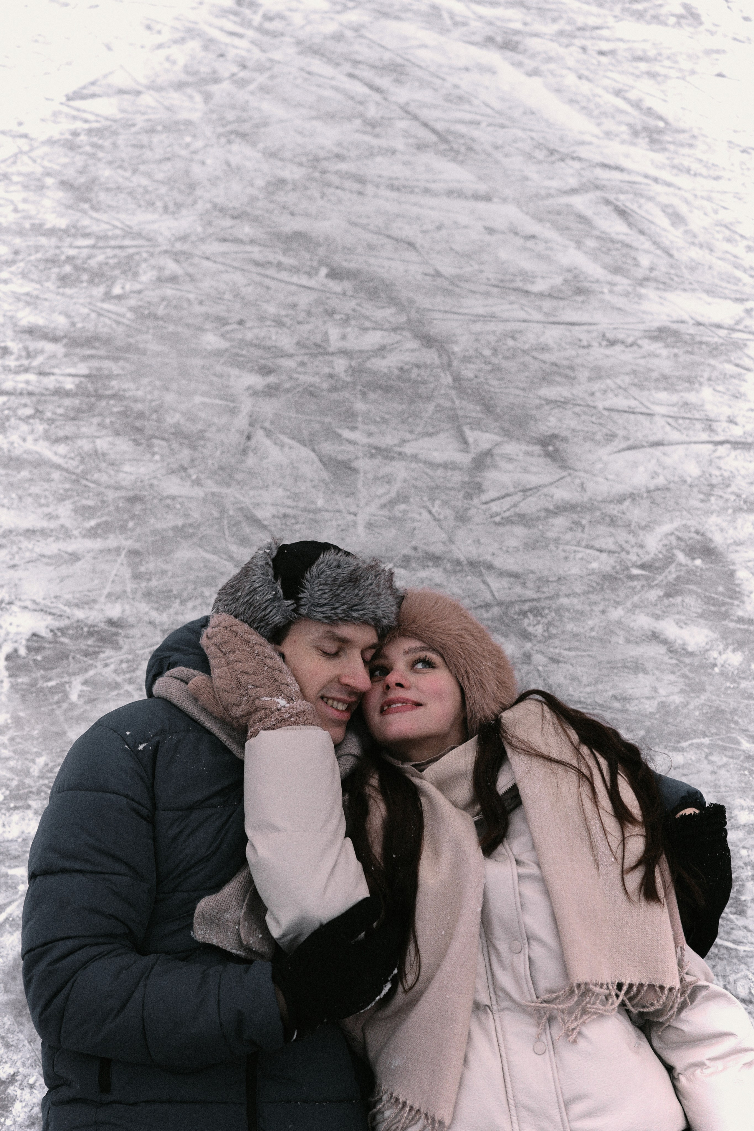 Lovestory фотосессия фотосессия пары камерная свадьба свадьба для двоих. Семейный фотограф Виолетта Ватман