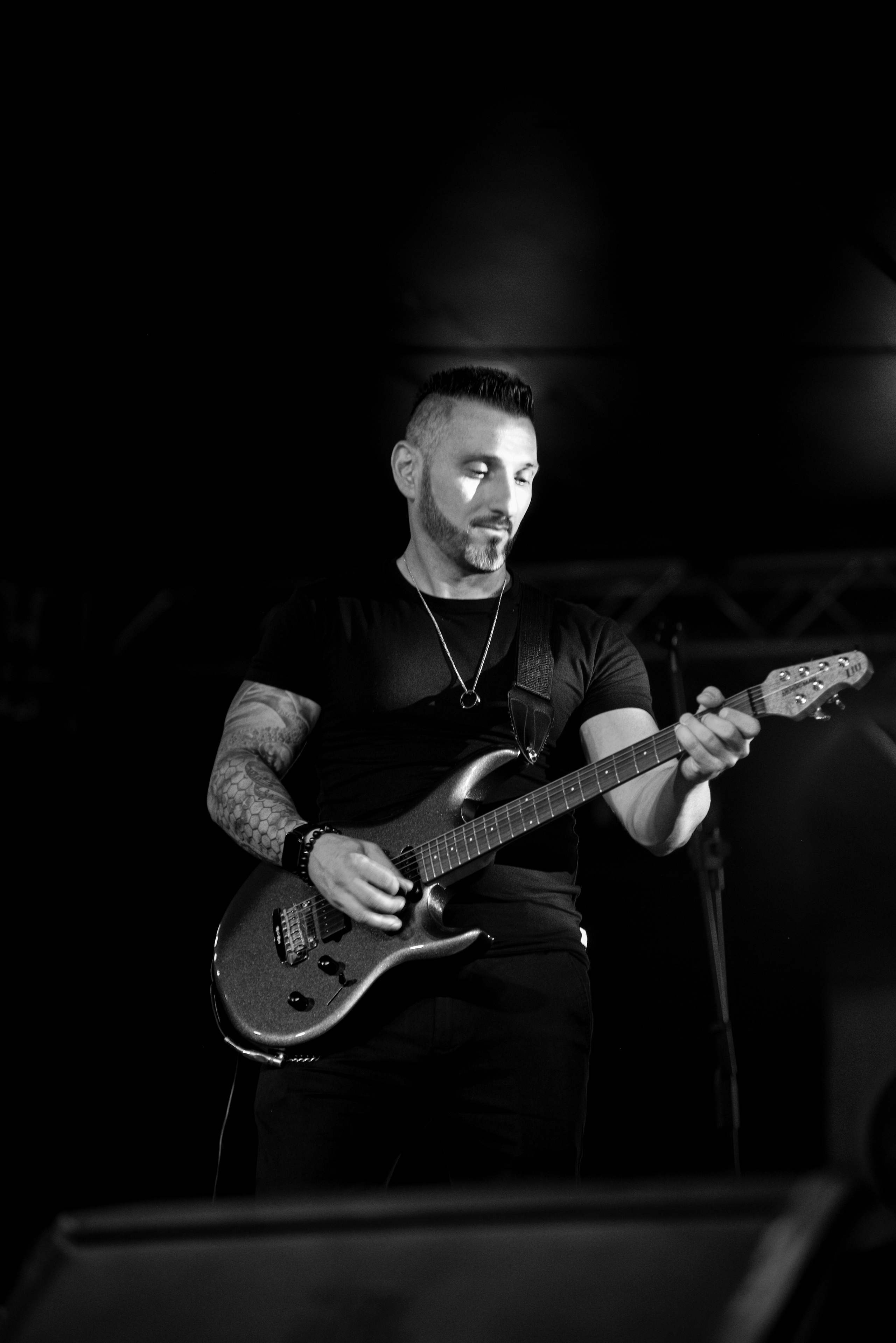 Концерт Oto Nemsadze в Сенаки. Портретный фотограф Денис Милютин