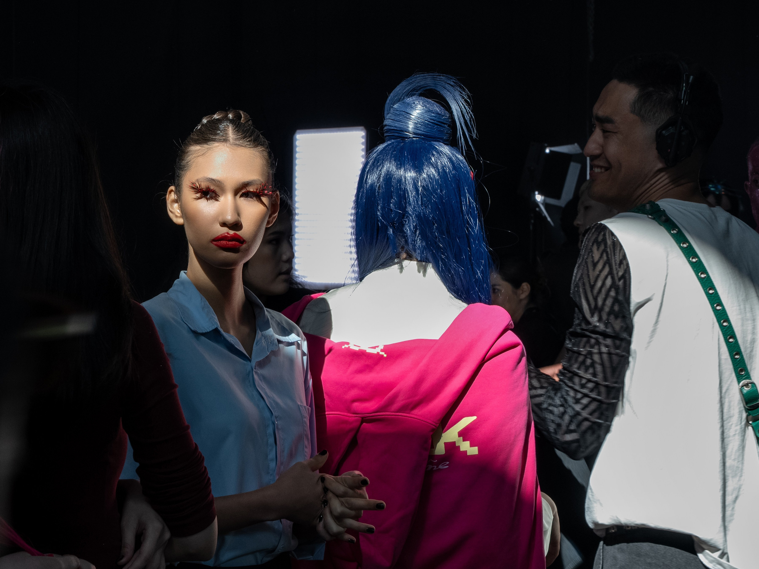 Visa Fashion Week Almaty Pre-Fall 2026 April Backstage Day 2. Сайт Алматинского НЮ АРТ, будуар и фэшн фотографа Дениса Карпенко