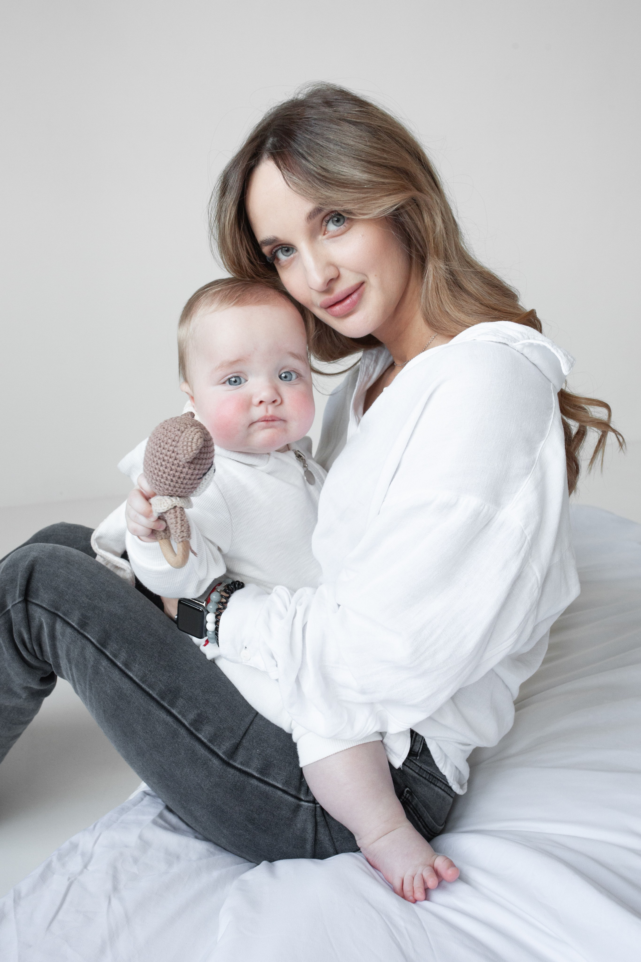 Евгения и Ева. Фотограф Владивосток, семейные и индивидуальные съемки