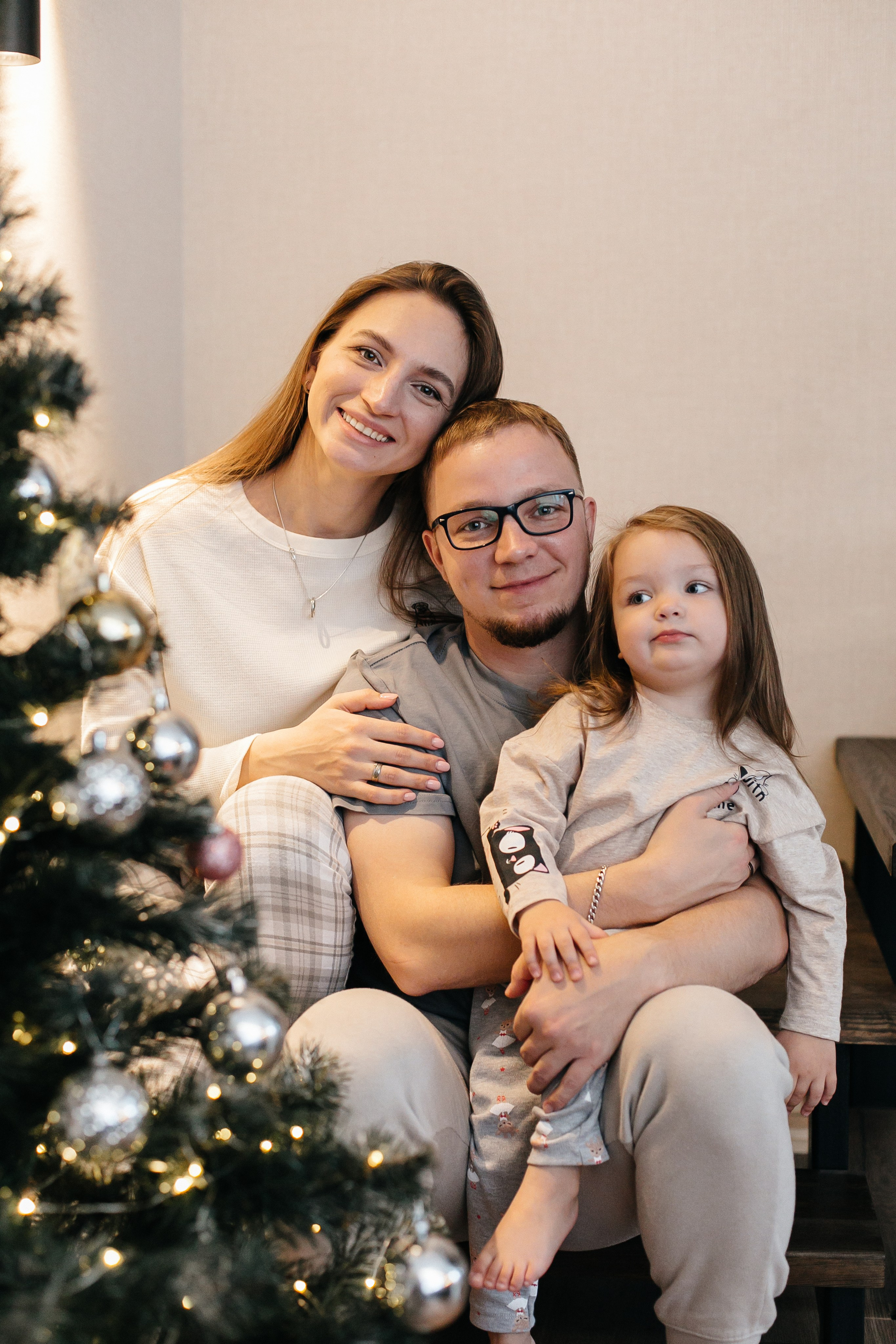 Где-то снежные дремлют метели, В ожидании праздничных чудес. Душевный фотограф Ваших самых ярких событий Марина Погребняк