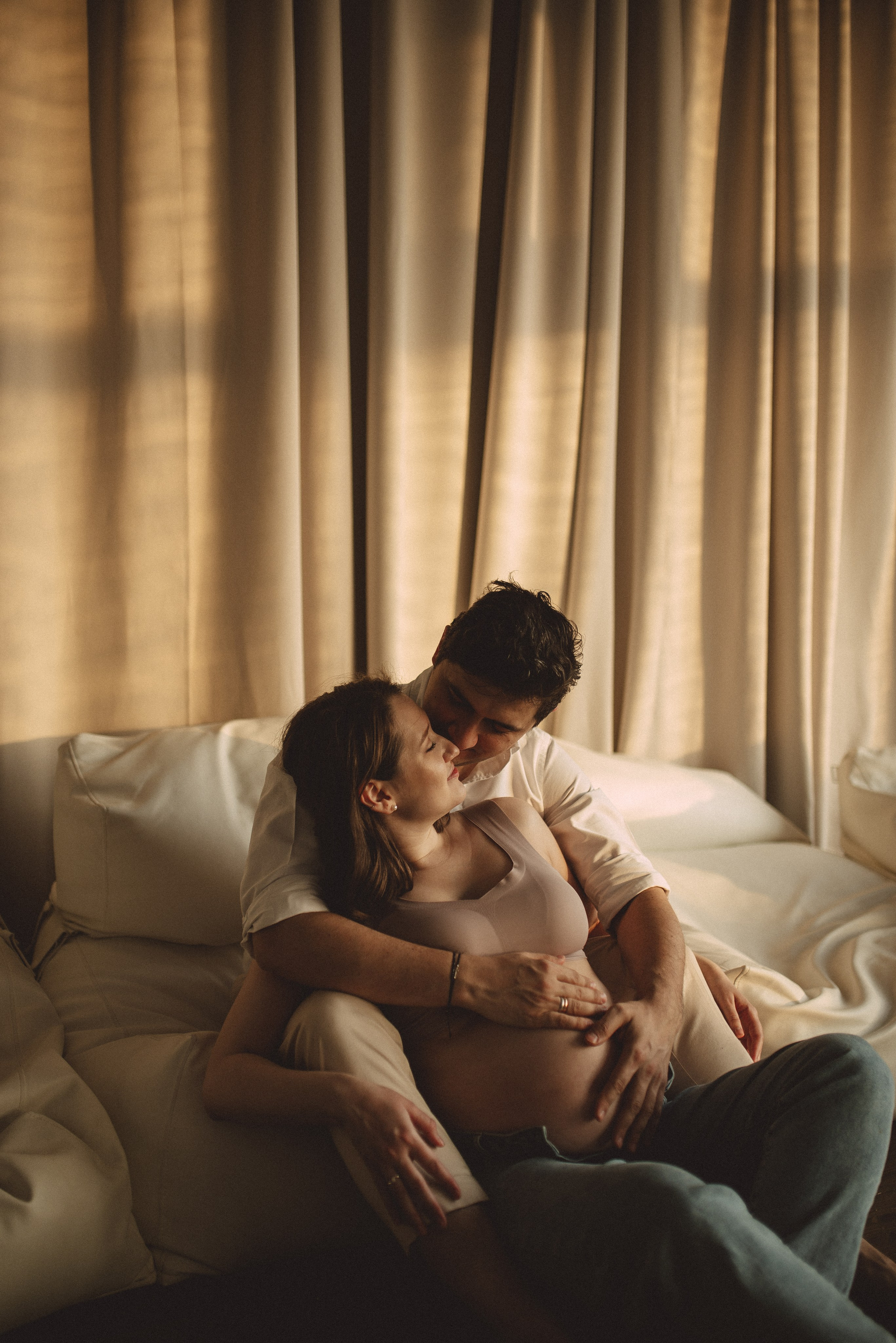 Фотосессия беременности в фотостудии. Семейная фотосессия Бутово Москва фотограф Алина Морщагина