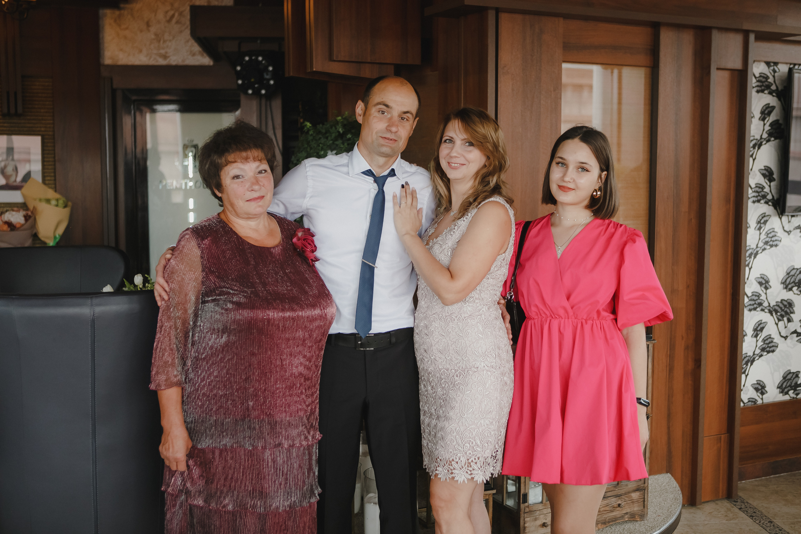 Таня и Илья (прогулка и банкет). Семейный и свадебный фотограф в Нижнем Новгороде