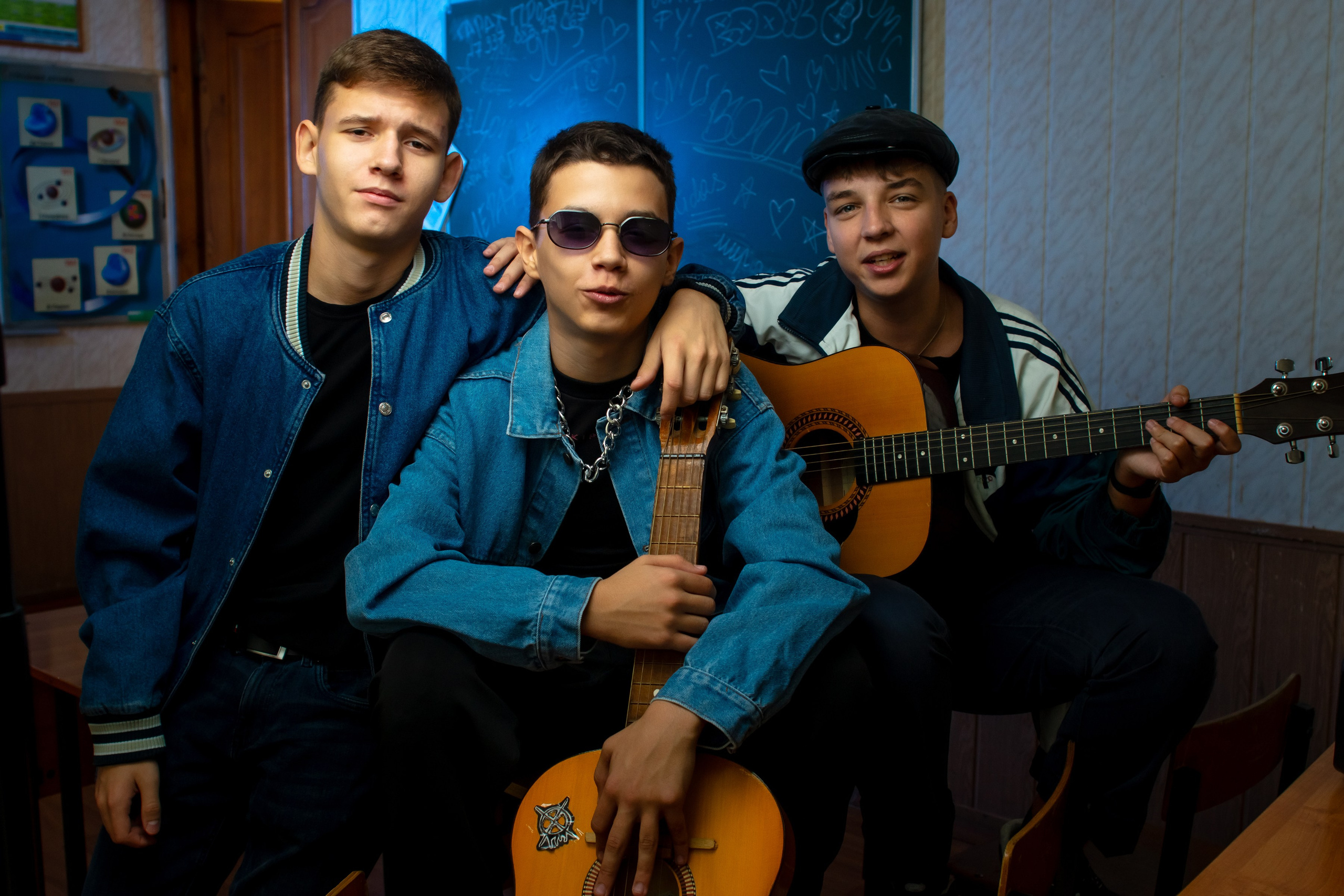 Школьная фотосессия в стиле 90-х для выпукного альбома. Ольга Плаксина фотограф в Саратове