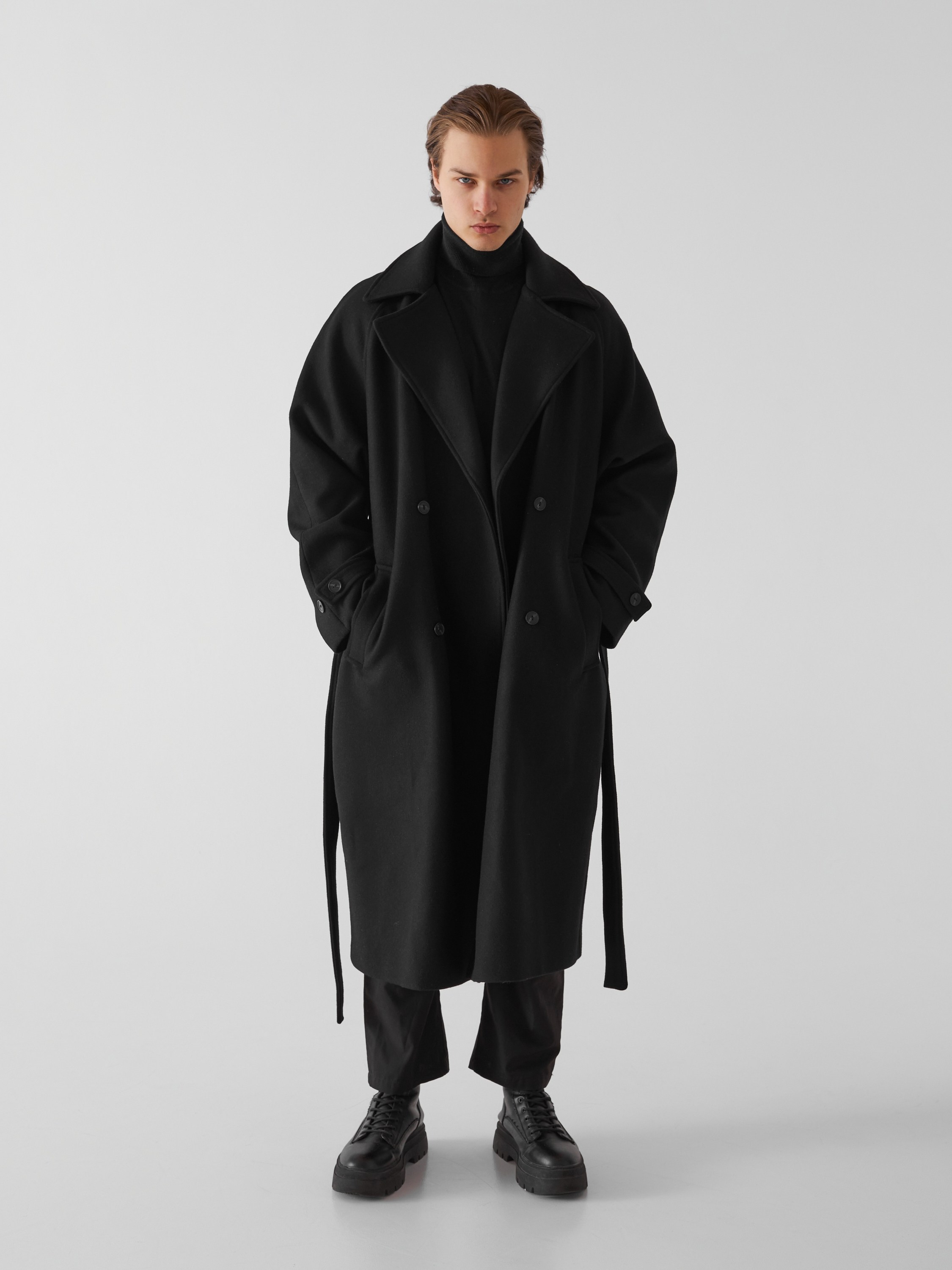 Мужской фотограф Екатеринбург фотосъемка одежды для каталога Wildberries Екб