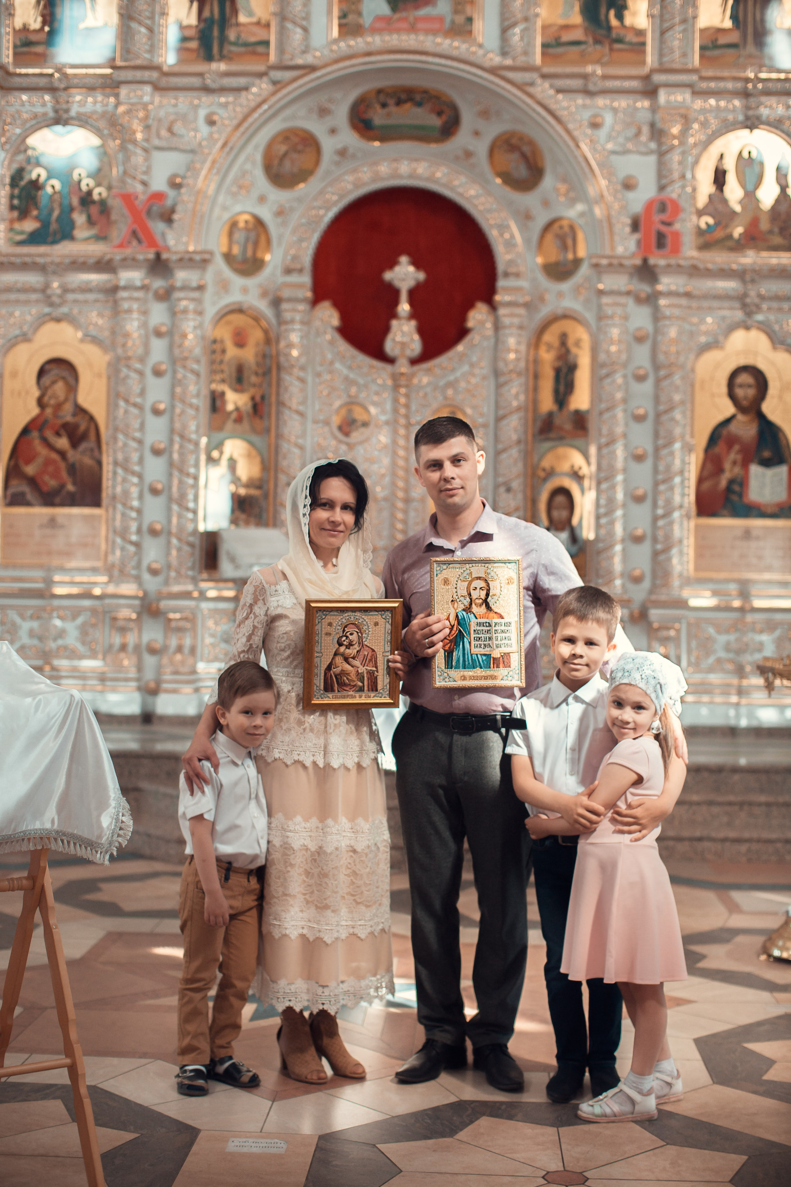 Храм Божьих строителей в Академическом Венчание. Главная