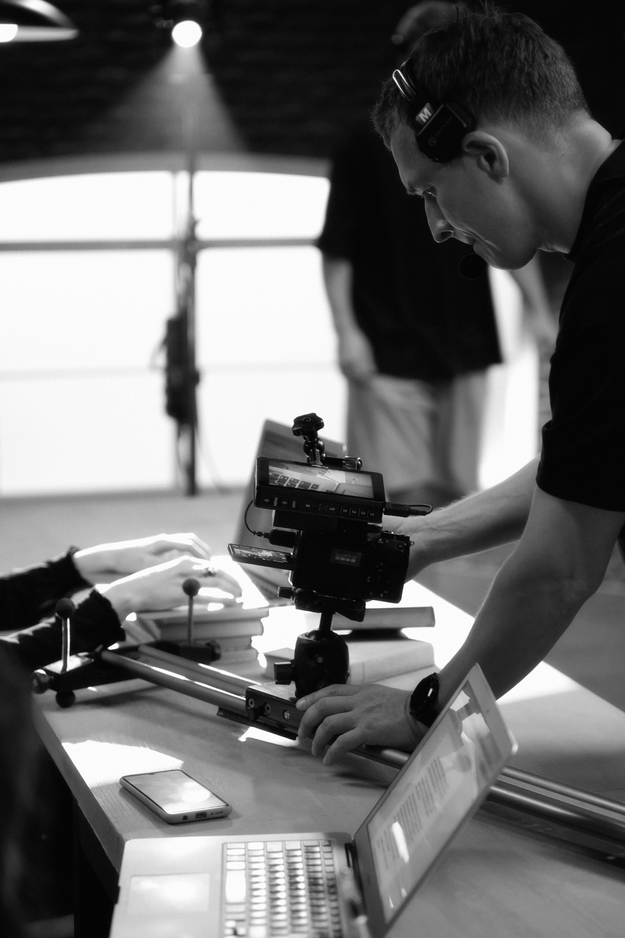 НОВОЕ СЛОВО. ANNA — PHOTOGRAPHER