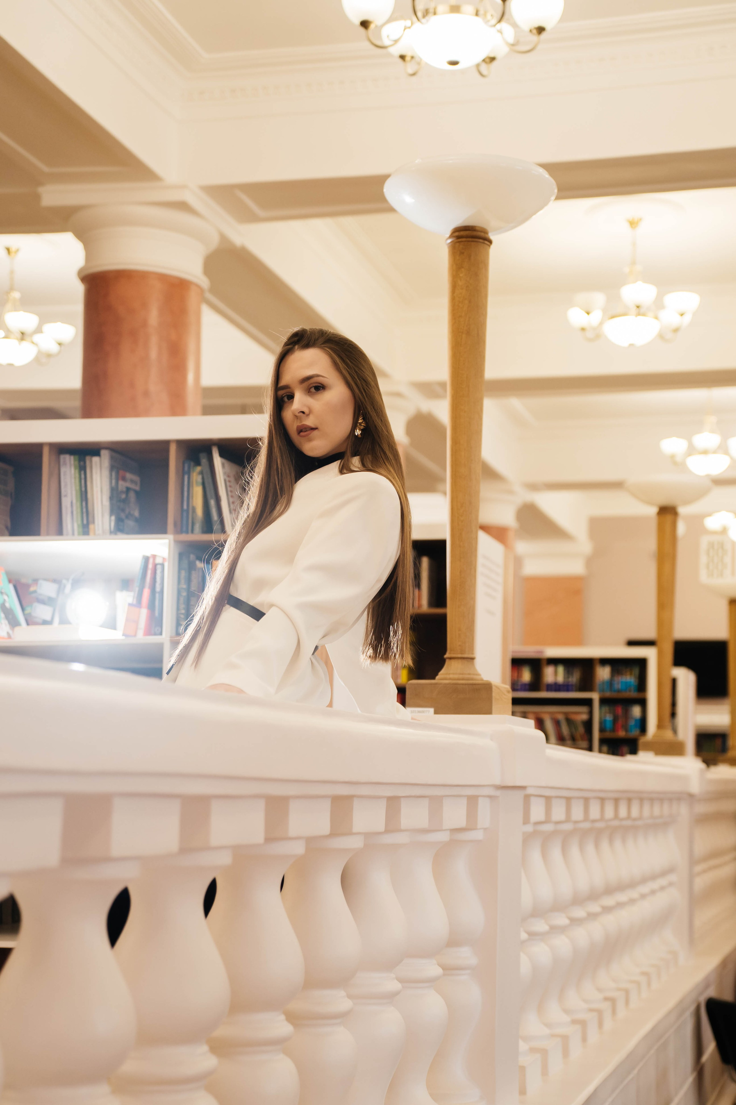 В библиотеке. Видеограф и Фотограф в Челябинске Ксения и Владимир Рюмины