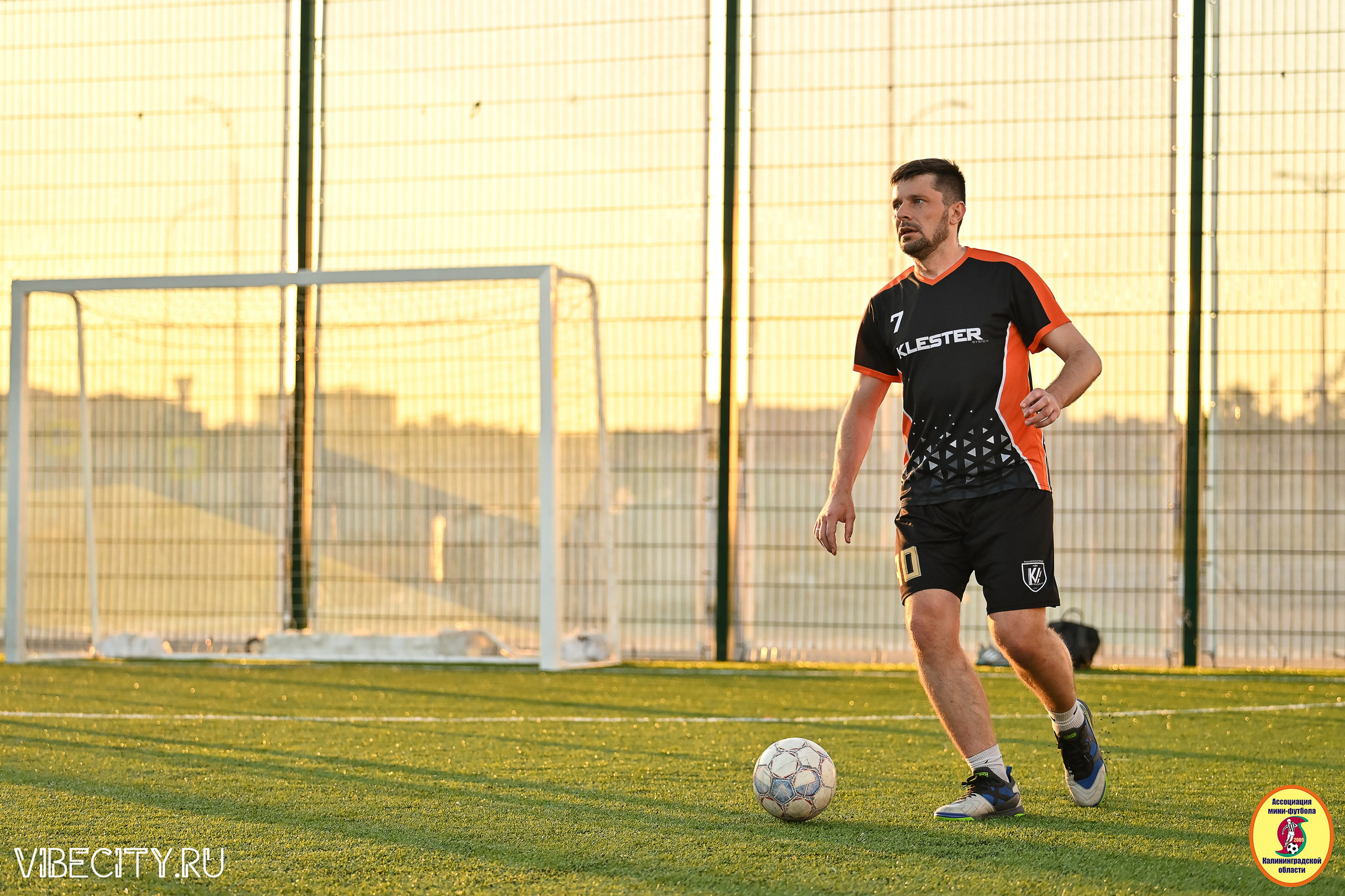 ИГРЫ МИНИ-ФУТБОЛЬНОЙ И КОРПОРАТИВНОЙ ЛИГИ. VIBECITY.RU Вайб Сити Ру Фоторепортажи Фотоотчеты Калининград