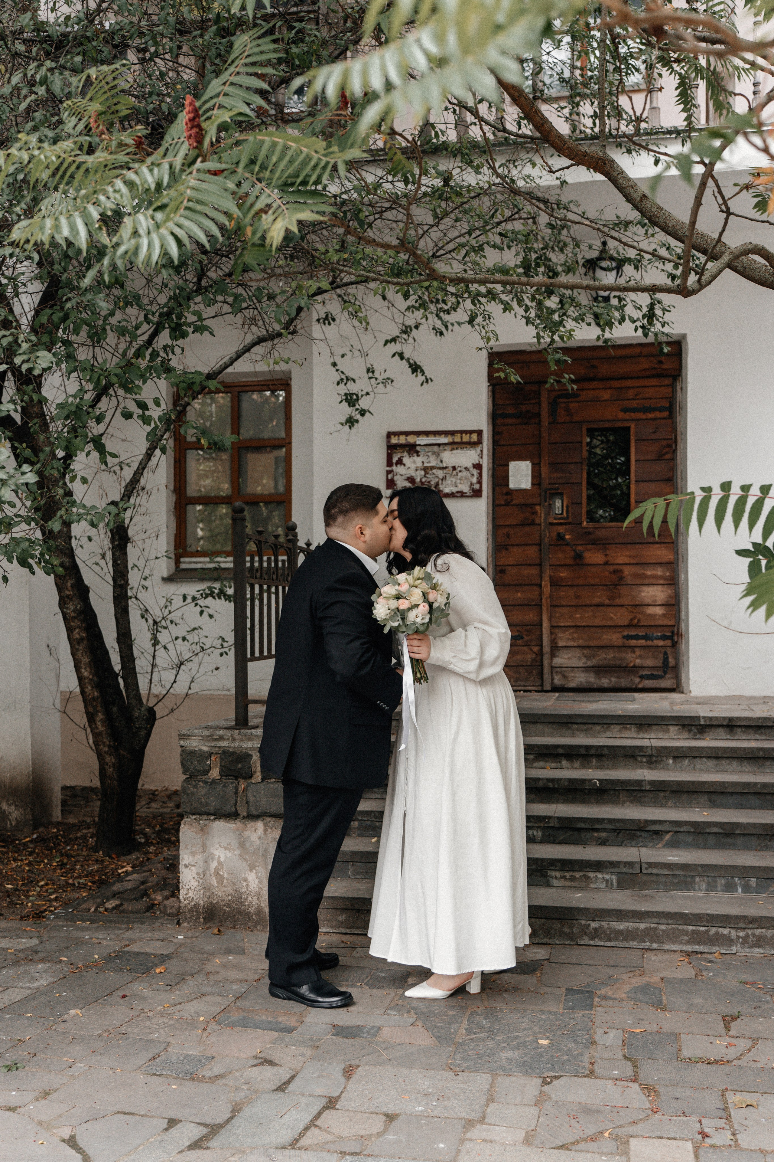 Юля и Дима прогулка в Троицком предместье. Ваш семейный фотограф в Минске — Вика Трегубова