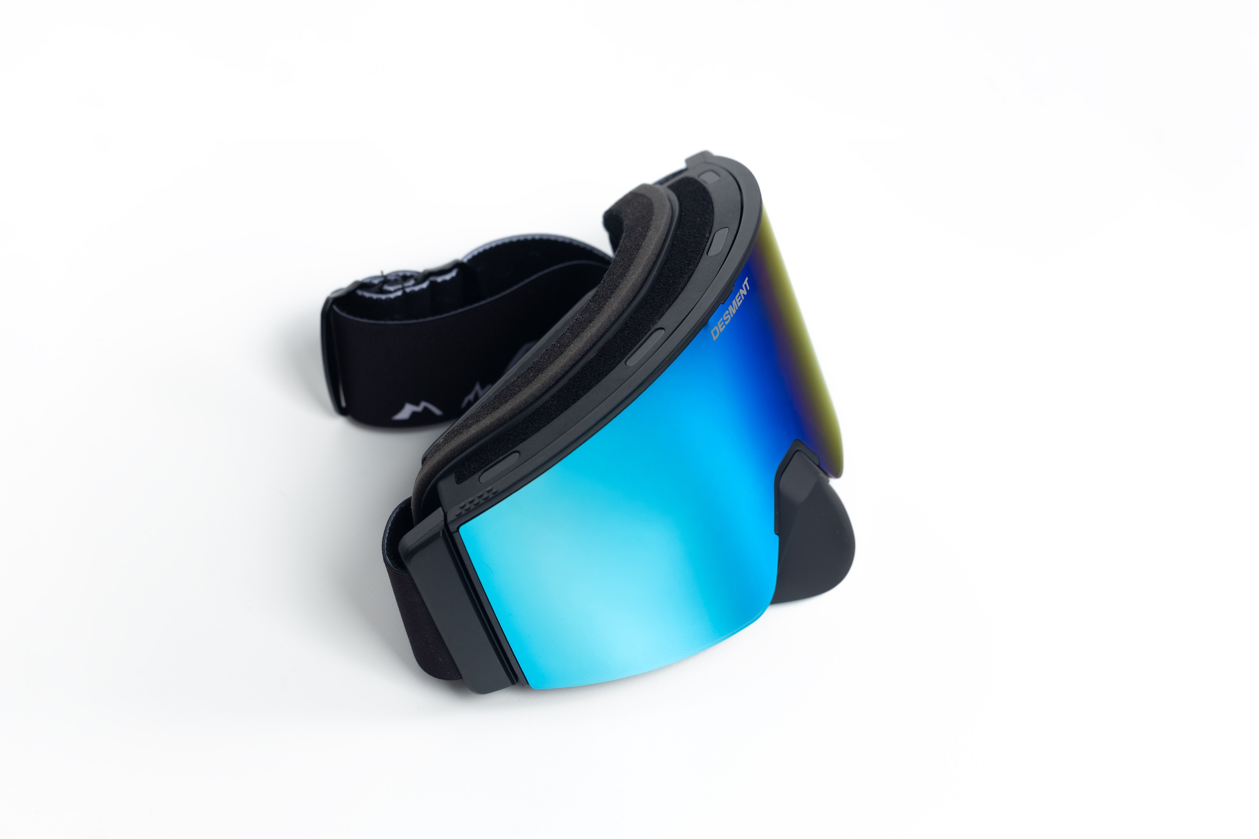 Стекла для горнолыжной маски. Фотостудия T-CUBE