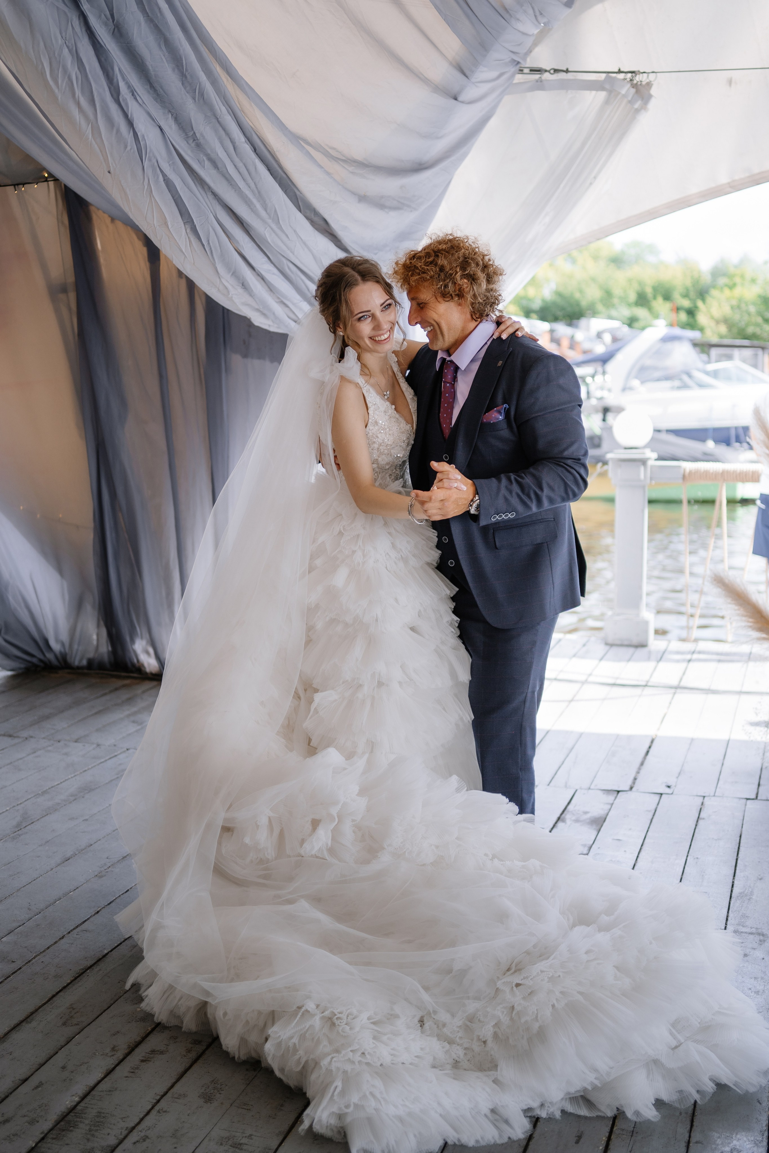 Выездная регистрация свадьбы в ресторане River Club Moscow. Свадебный и семейный фотограф в Москве Светлана Зоткина