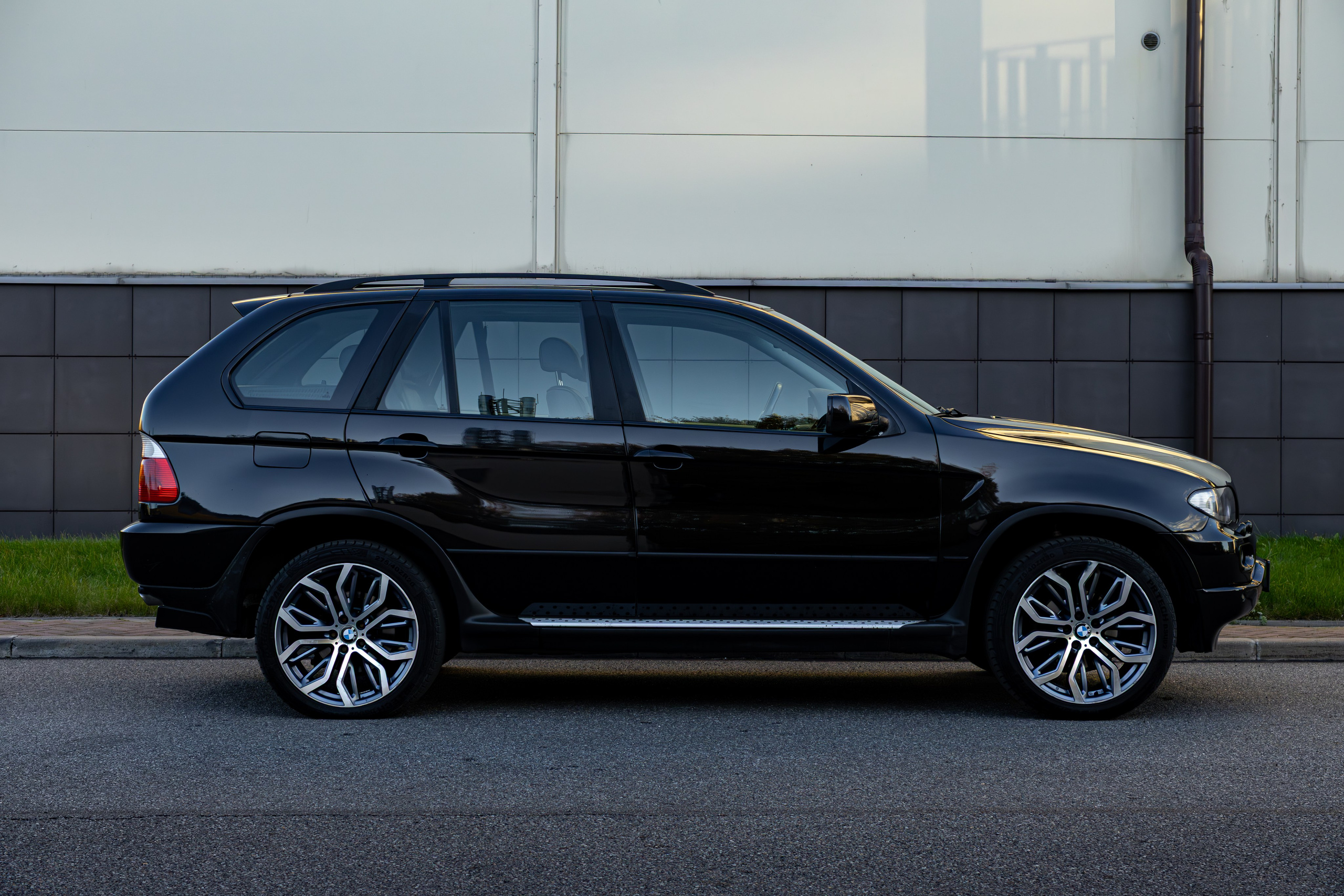 BMW X5. Photo-nk