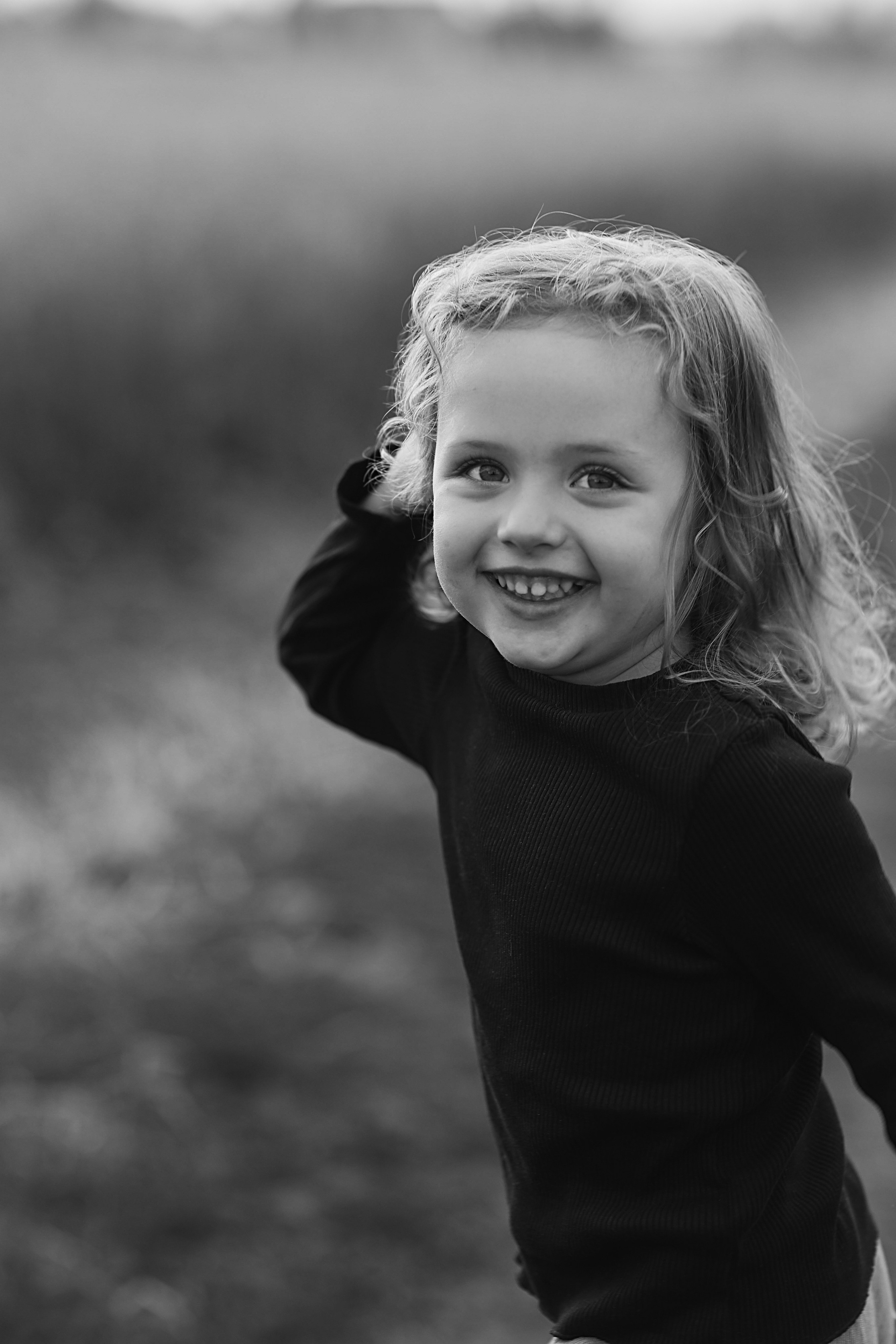 Поле. Семейный фотограф Тюмень, фотограф на роды Салмина Мария