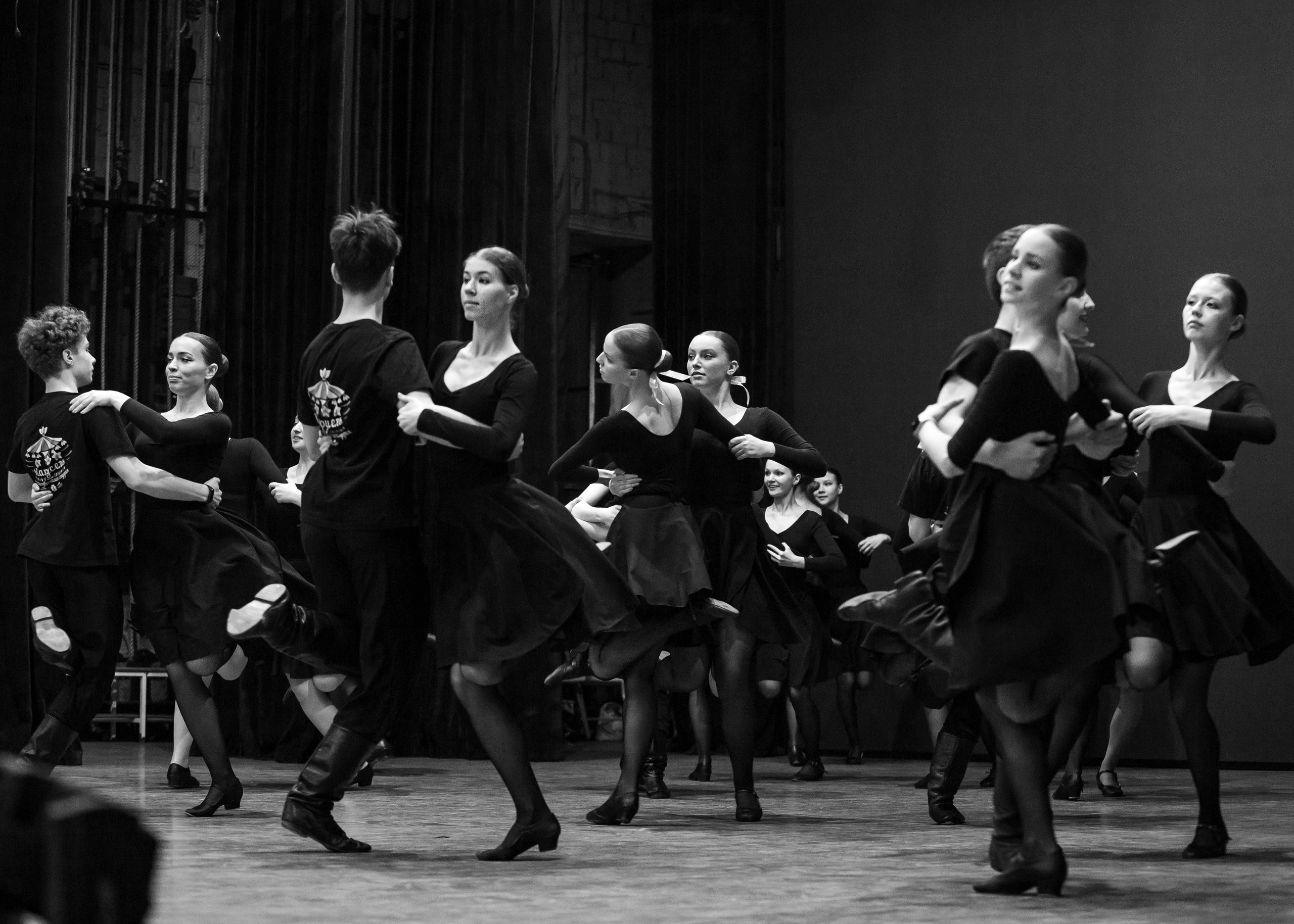 Репетиция танцевального коллектива. Дворец творчества детей и молодежи «Восточный». Репортажный фотограф в Москве
