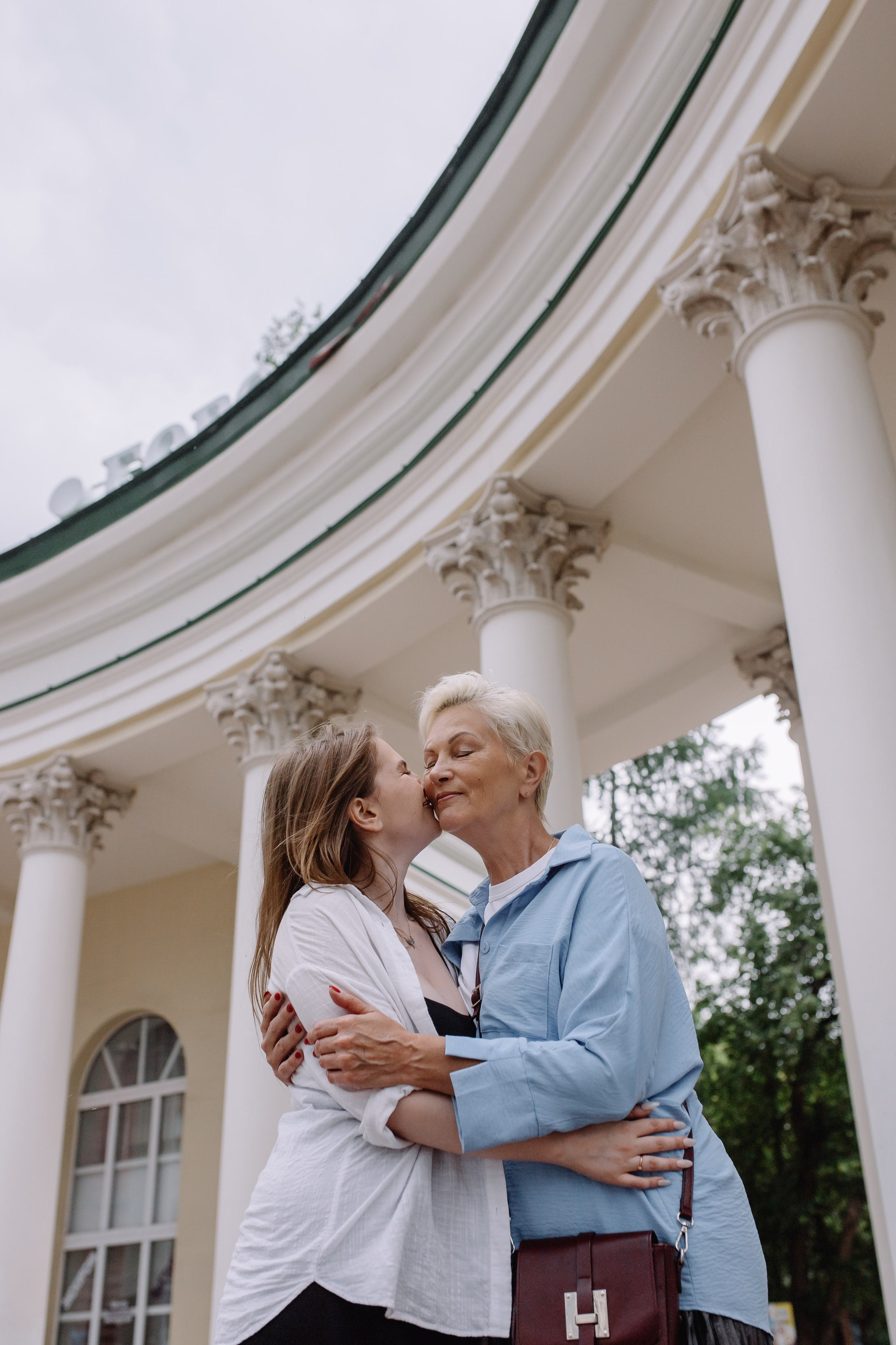 Прогулка Аси с мамой. Женский и семейный фотограф в Томске Алиса Качан