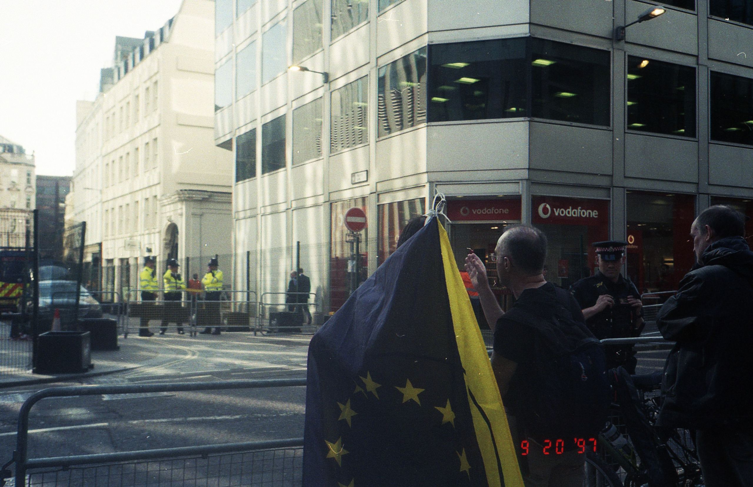 Analog London. Iraogo