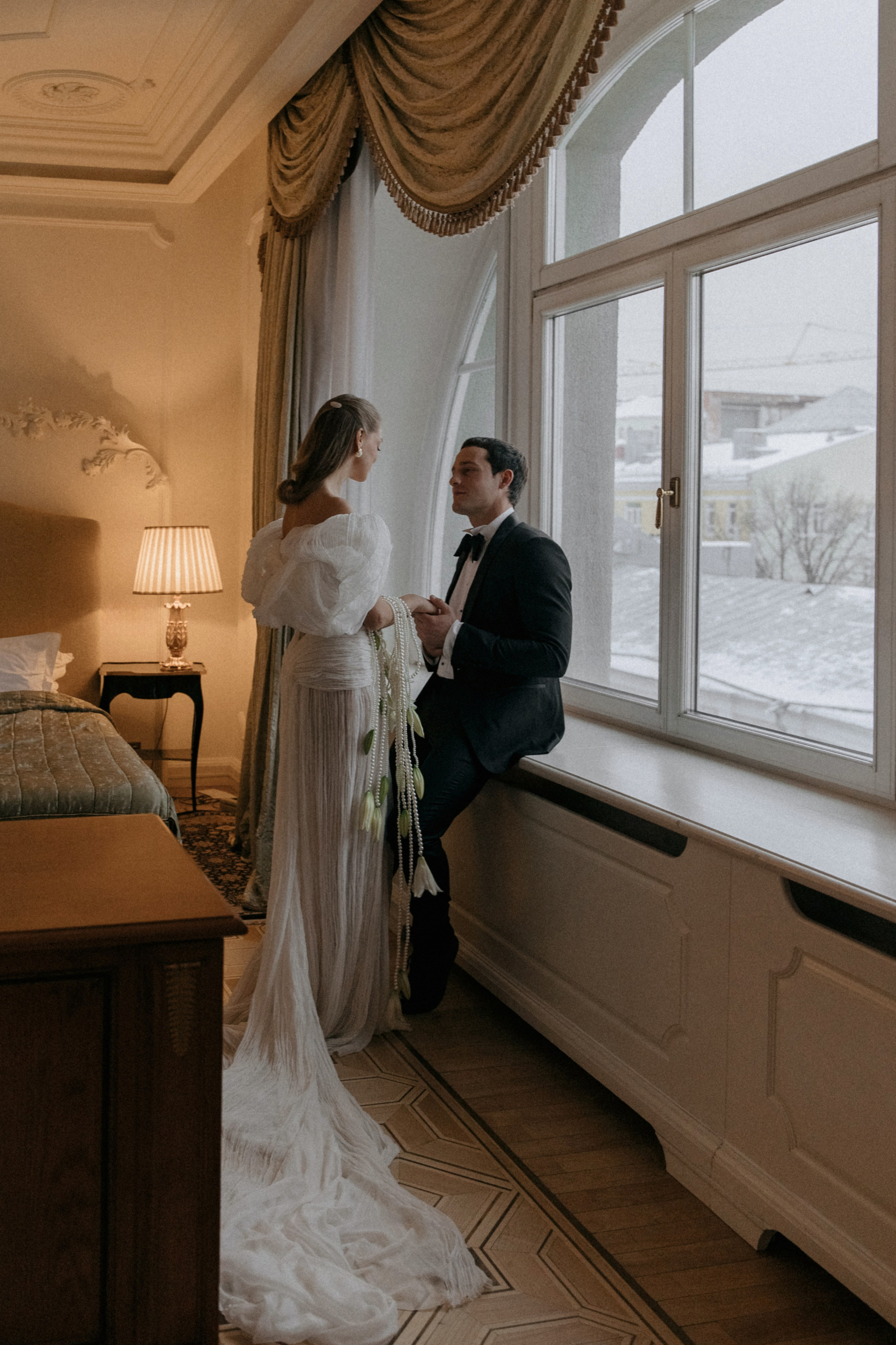 Свадебная фотосъемка в отеле Савой. Свадебный фотограф Москва