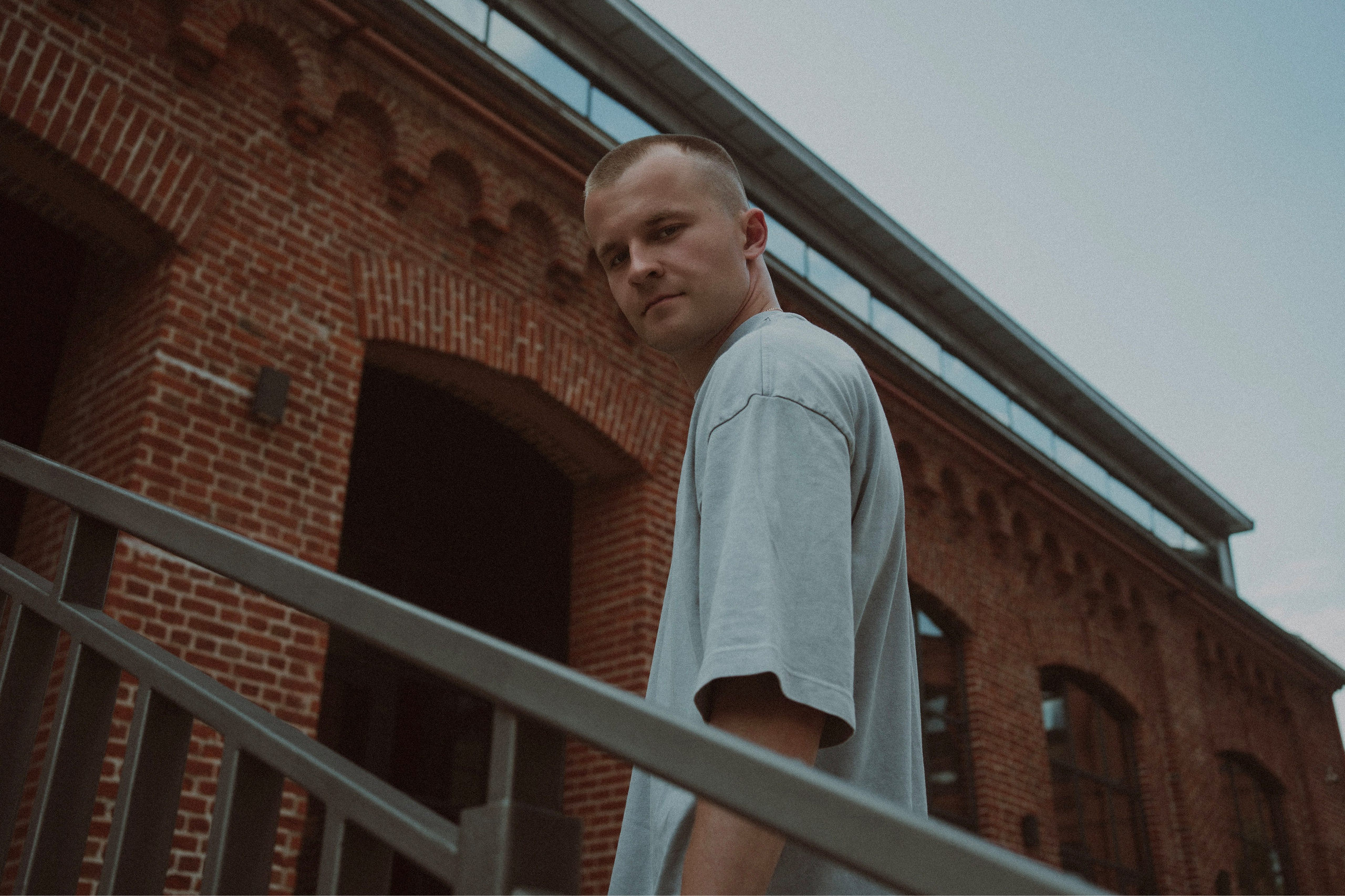 В кадре: педагог. Творческие фотосессии в Москве. Фотоальбом лидера группы ЯЛО