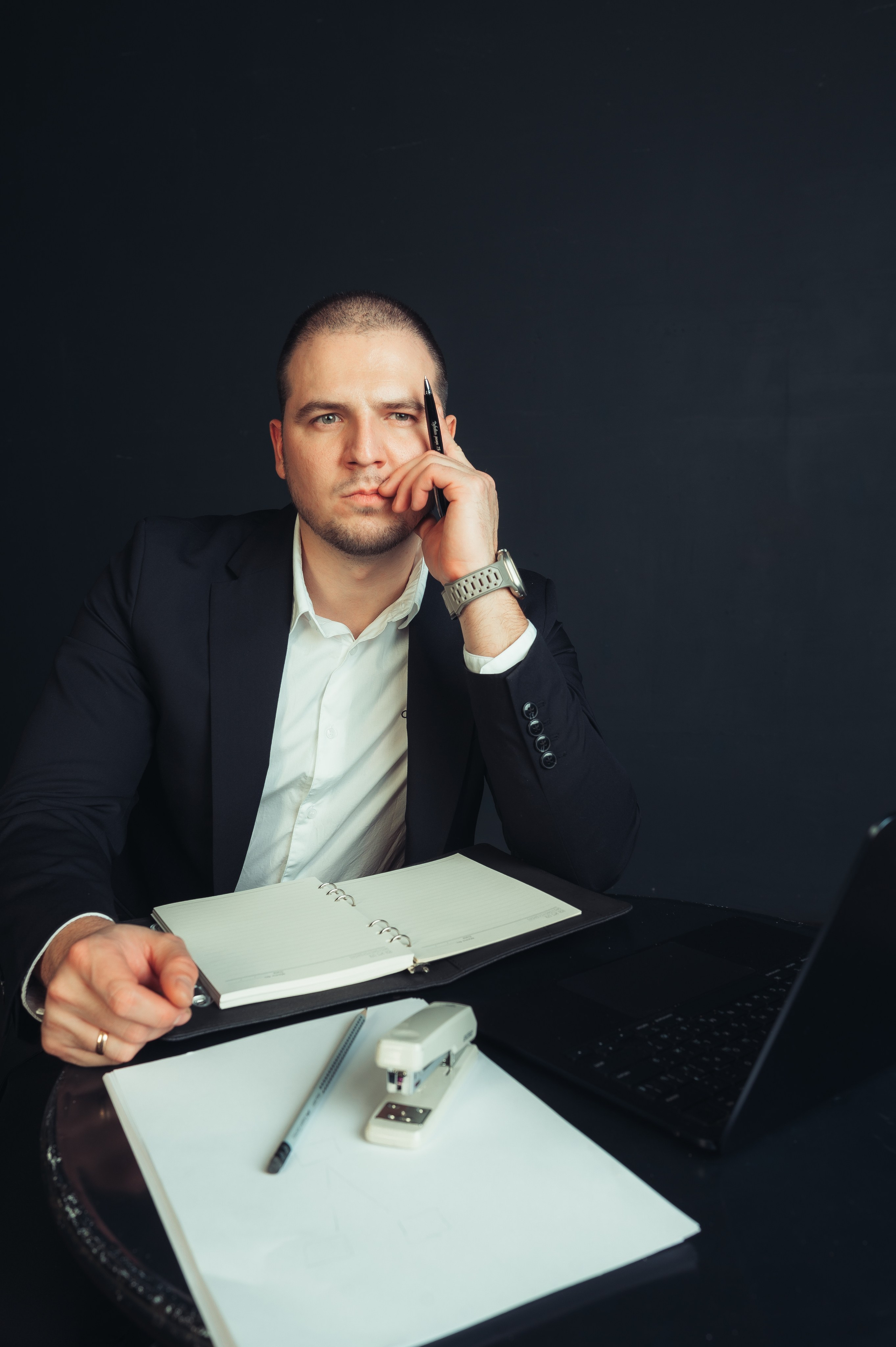 Никита Пустовалов — портретная съёмка. Иван Кубик — фотограф и видеограф