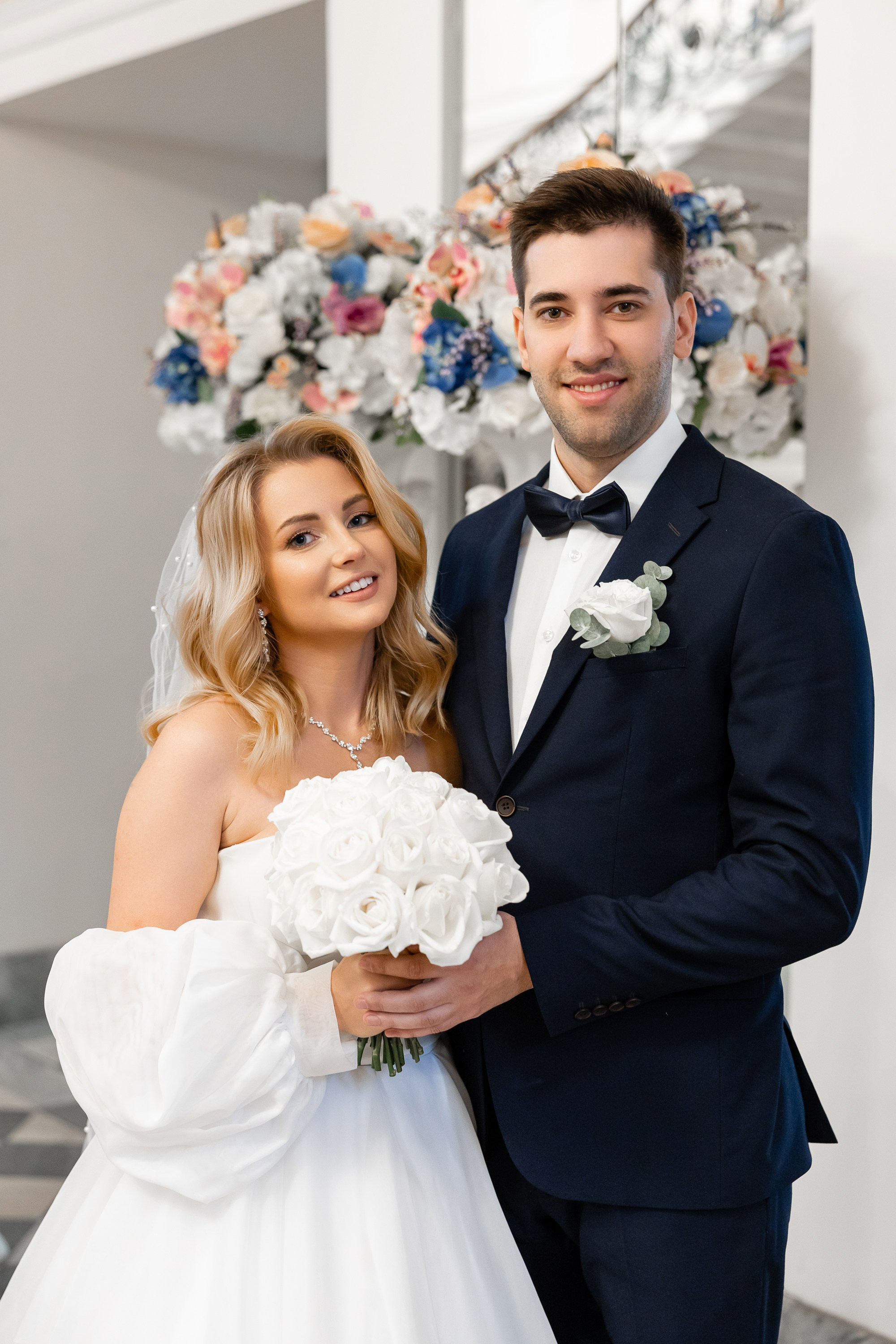 Фотография молодоженов во дворце бракосочетания № 2 в Петербурге