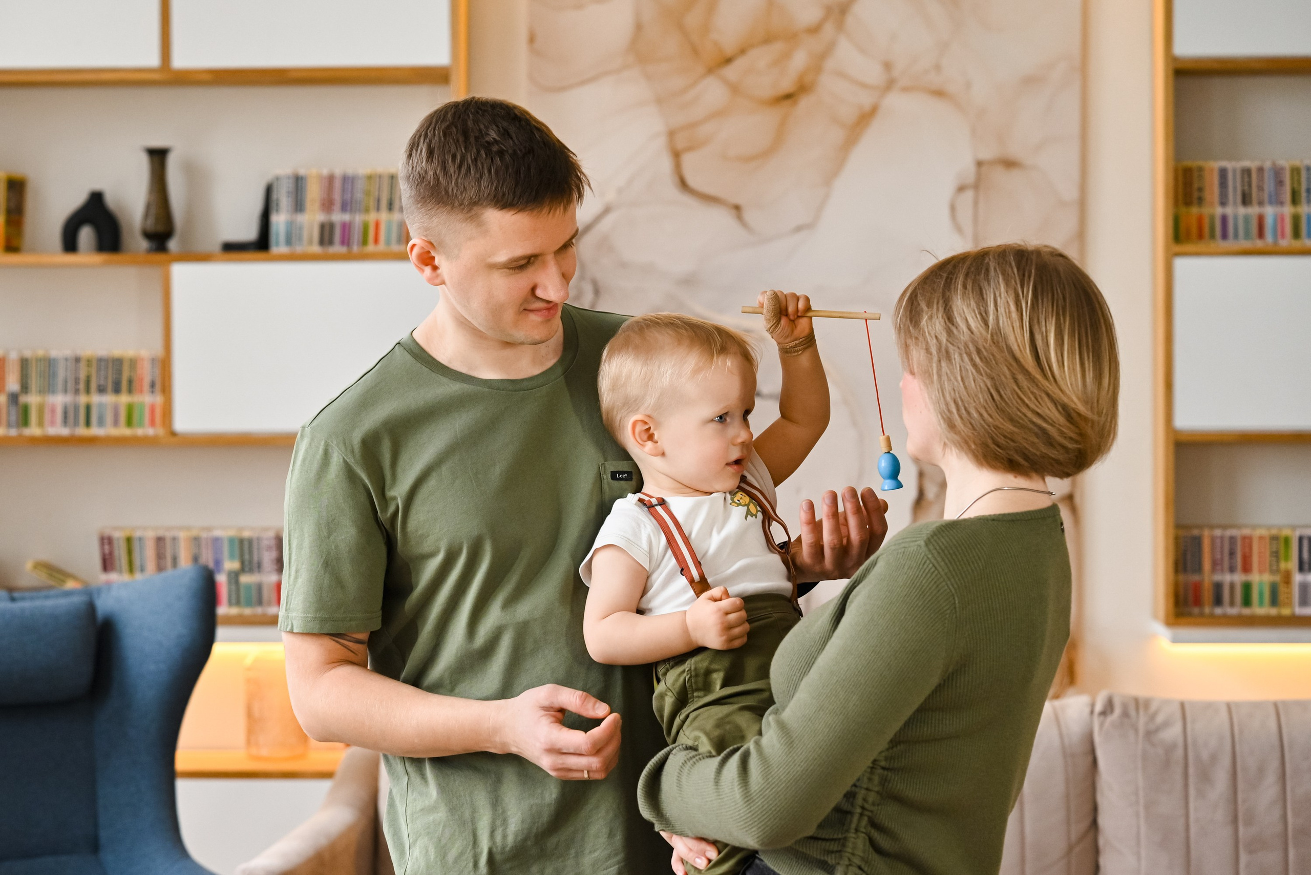 Ангелина и её большая семья. Компания и фотошкола по созданию контента в Москве