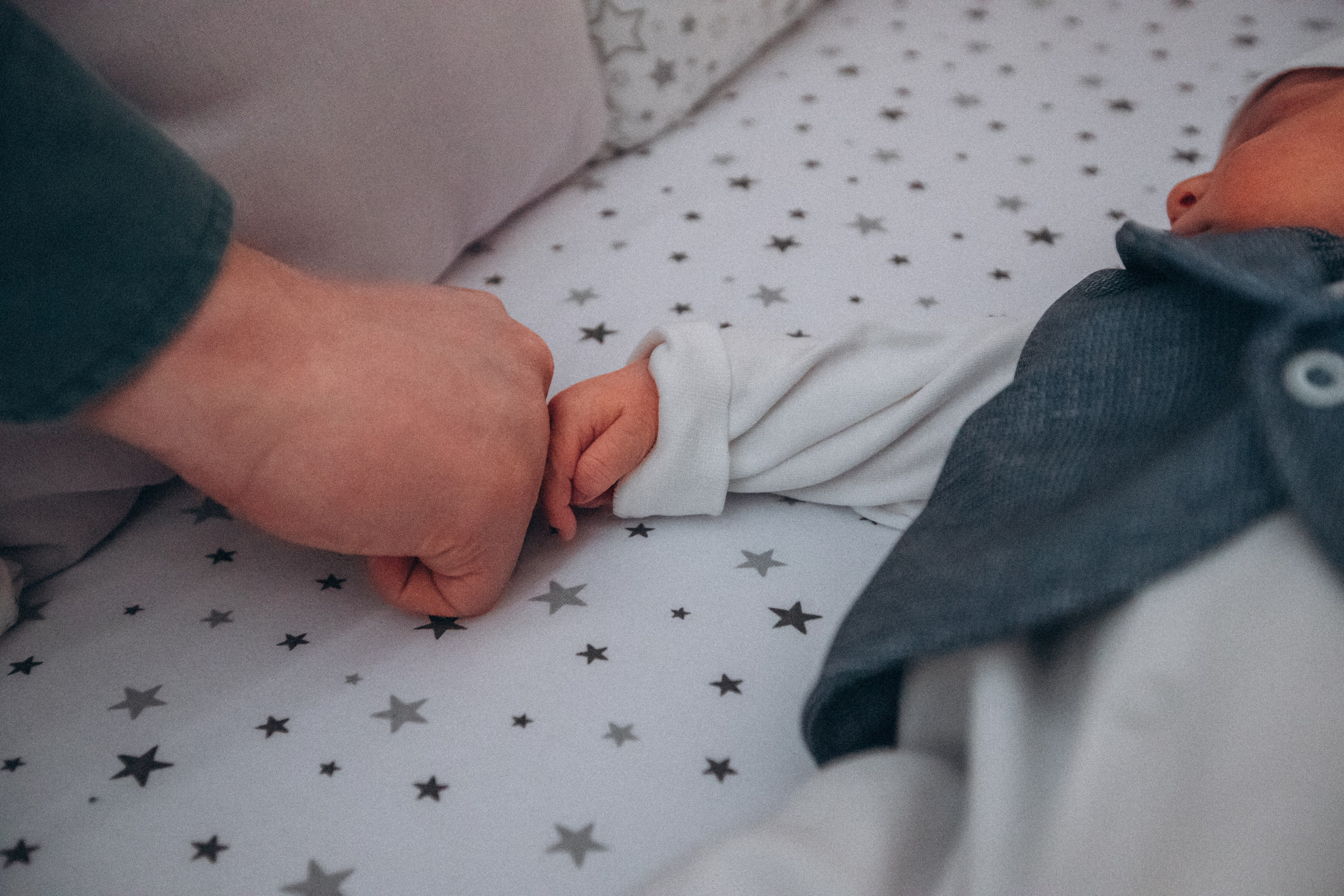 Рамазан. Выписка из роддома. Семейный фотограф Нижневартовск Тюмень Ефимова Ирина