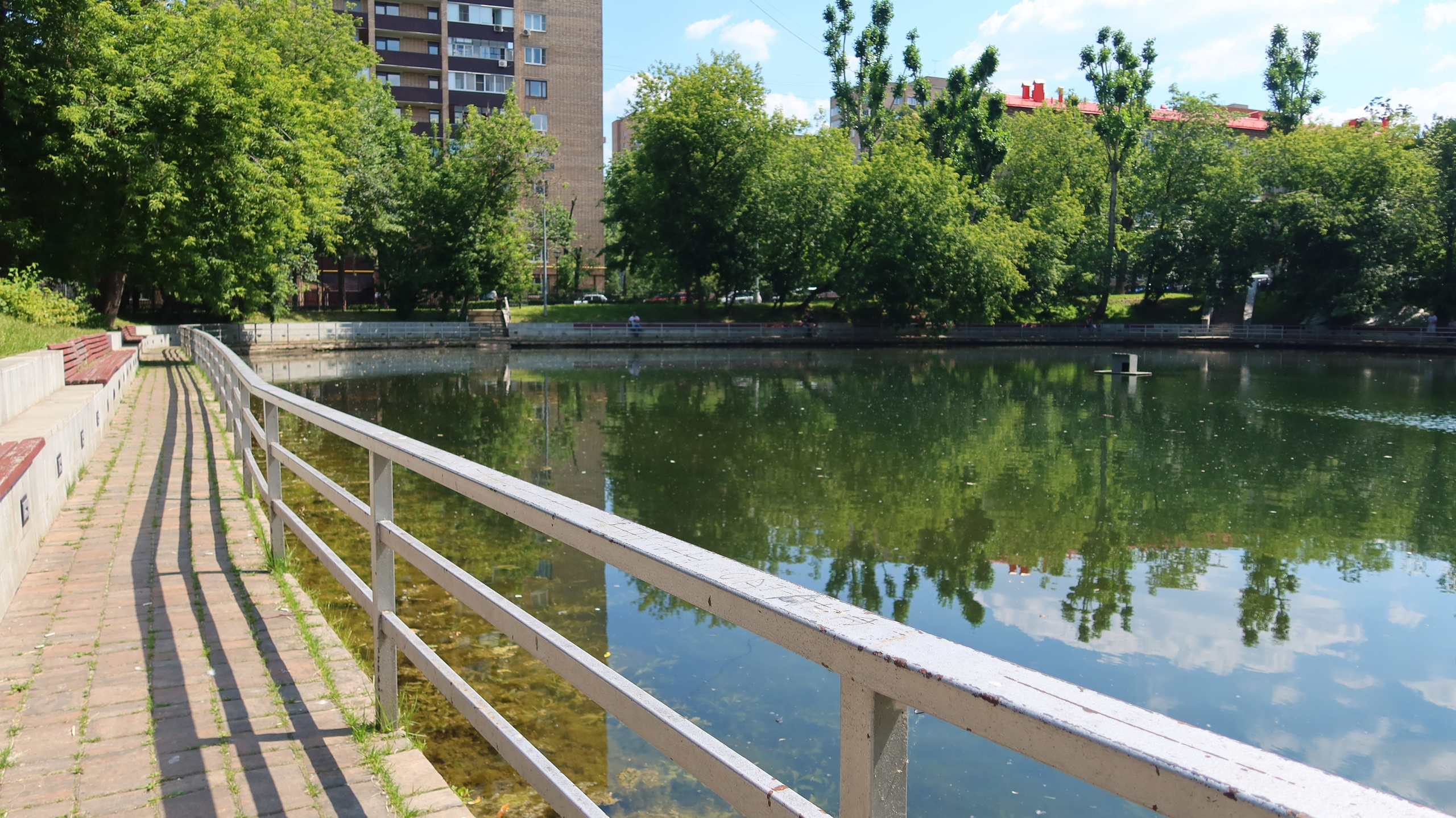 Антроповский сквер. Улица, люди, жизнь…