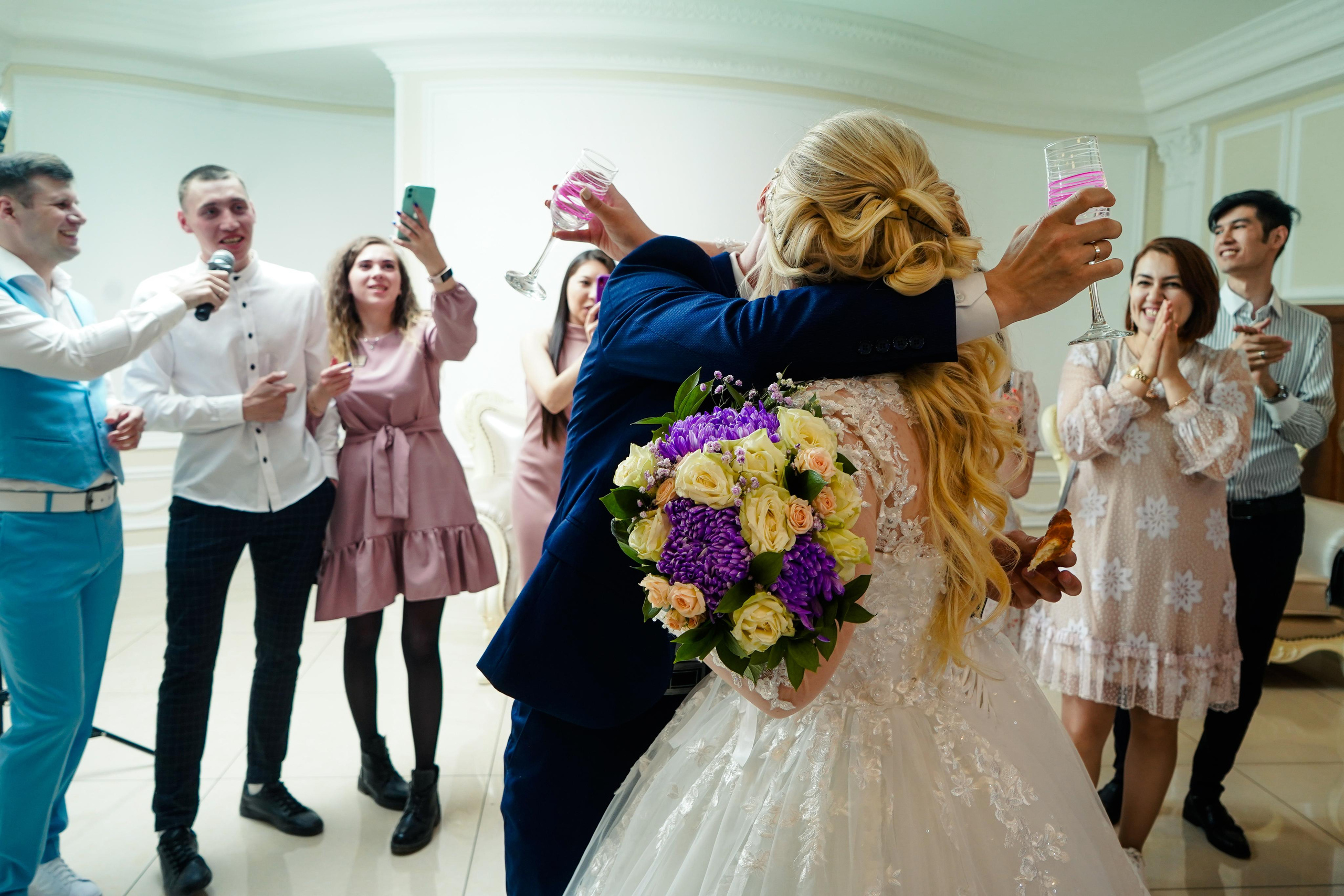 Свадебный день Алексея и Юлии 23.04.2022. Семейный и портретный фотограф в Екатеринбурге Анна Лобанова