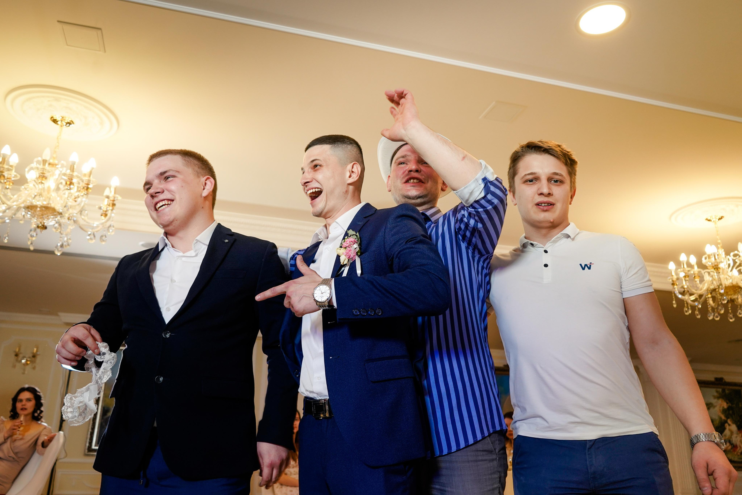 Свадебный день Алексея и Юлии 23.04.2022. Семейный и портретный фотограф в Екатеринбурге Анна Лобанова