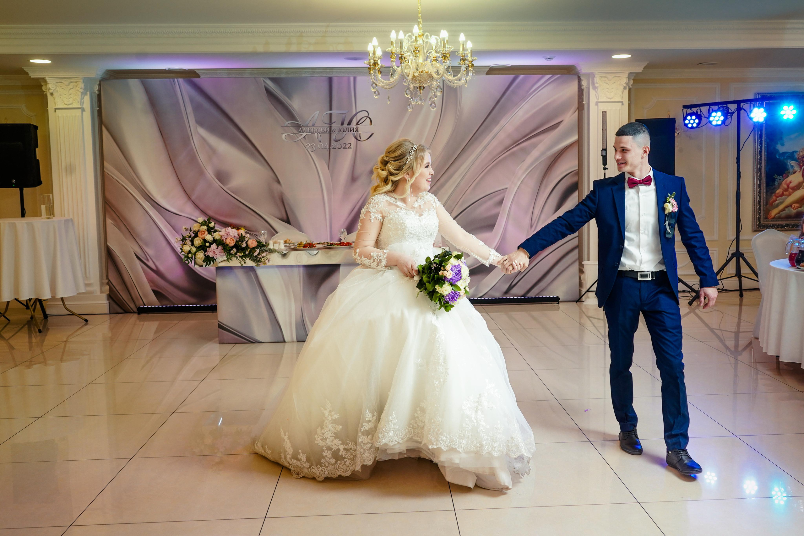 Свадебный день Алексея и Юлии 23.04.2022. Семейный и портретный фотограф в Екатеринбурге Анна Лобанова