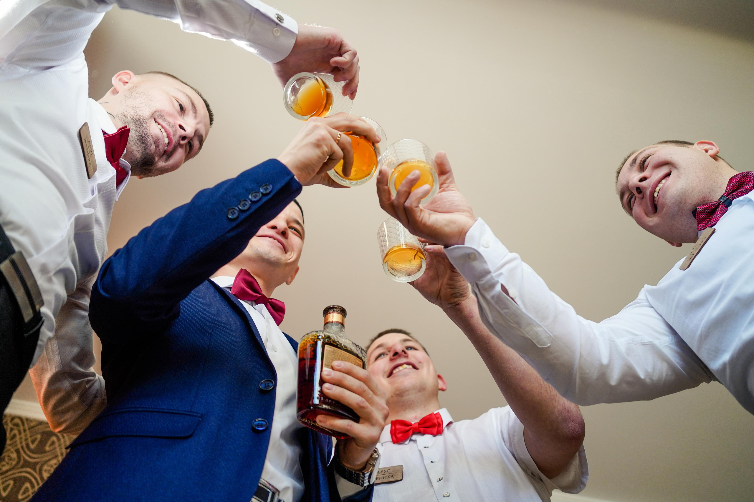 Свадебный день Алексея и Юлии 23.04.2022. Семейный и портретный фотограф в Екатеринбурге Анна Лобанова