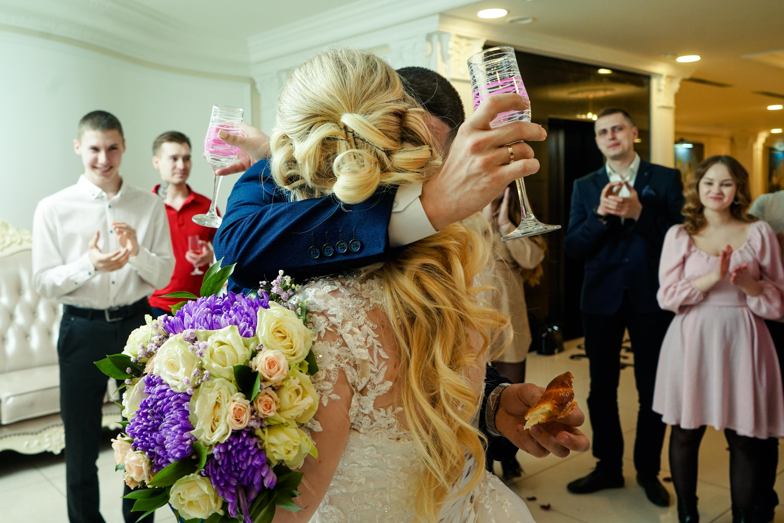 Свадебный день Алексея и Юлии 23.04.2022. Семейный и портретный фотограф в Екатеринбурге Анна Лобанова