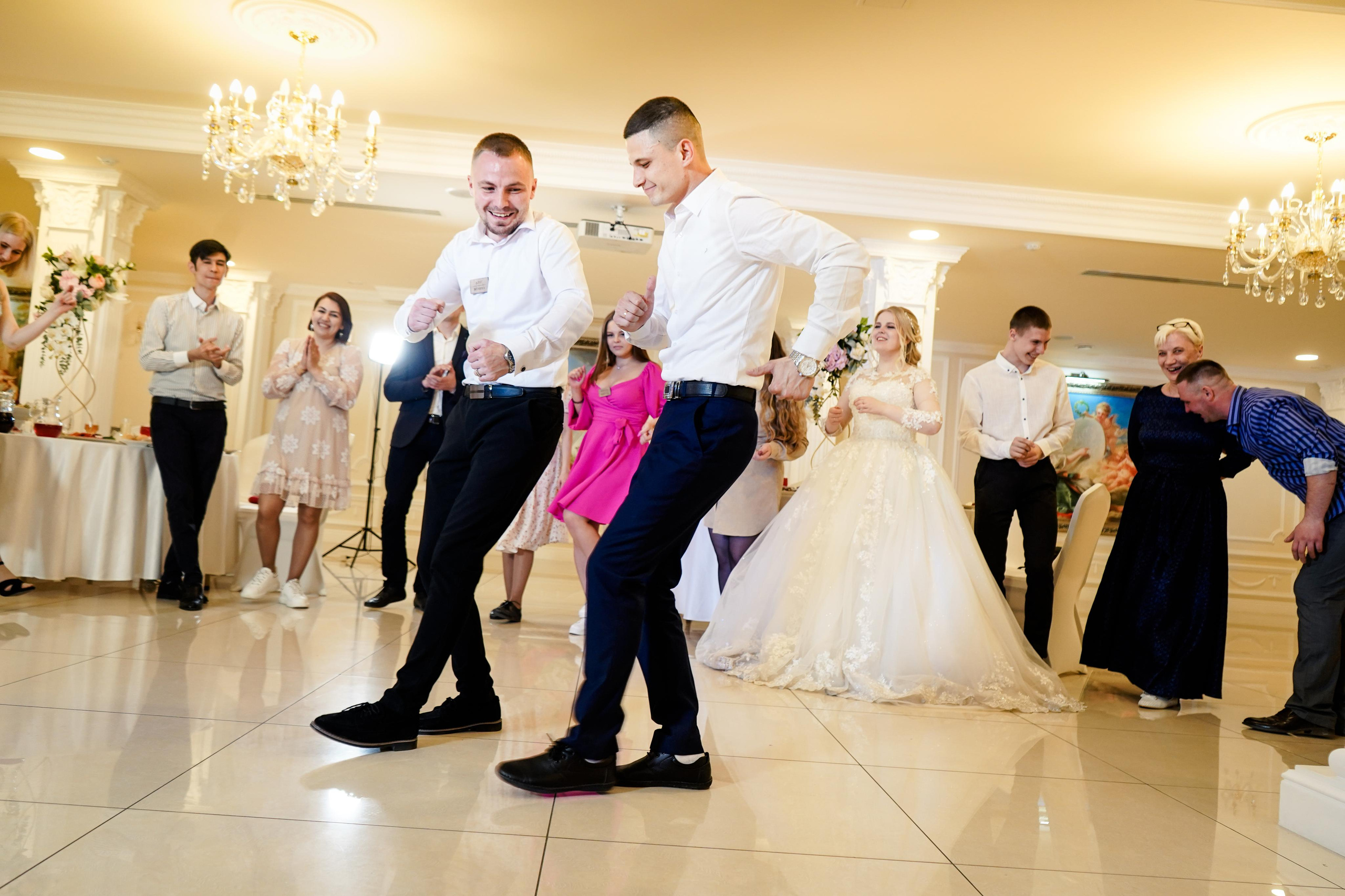 Свадебный день Алексея и Юлии 23.04.2022. Семейный и портретный фотограф в Екатеринбурге Анна Лобанова