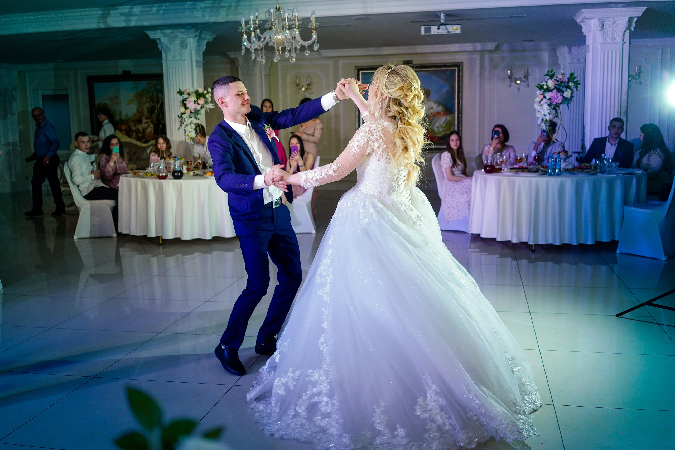 Свадебный день Алексея и Юлии 23.04.2022. Семейный и портретный фотограф в Екатеринбурге Анна Лобанова