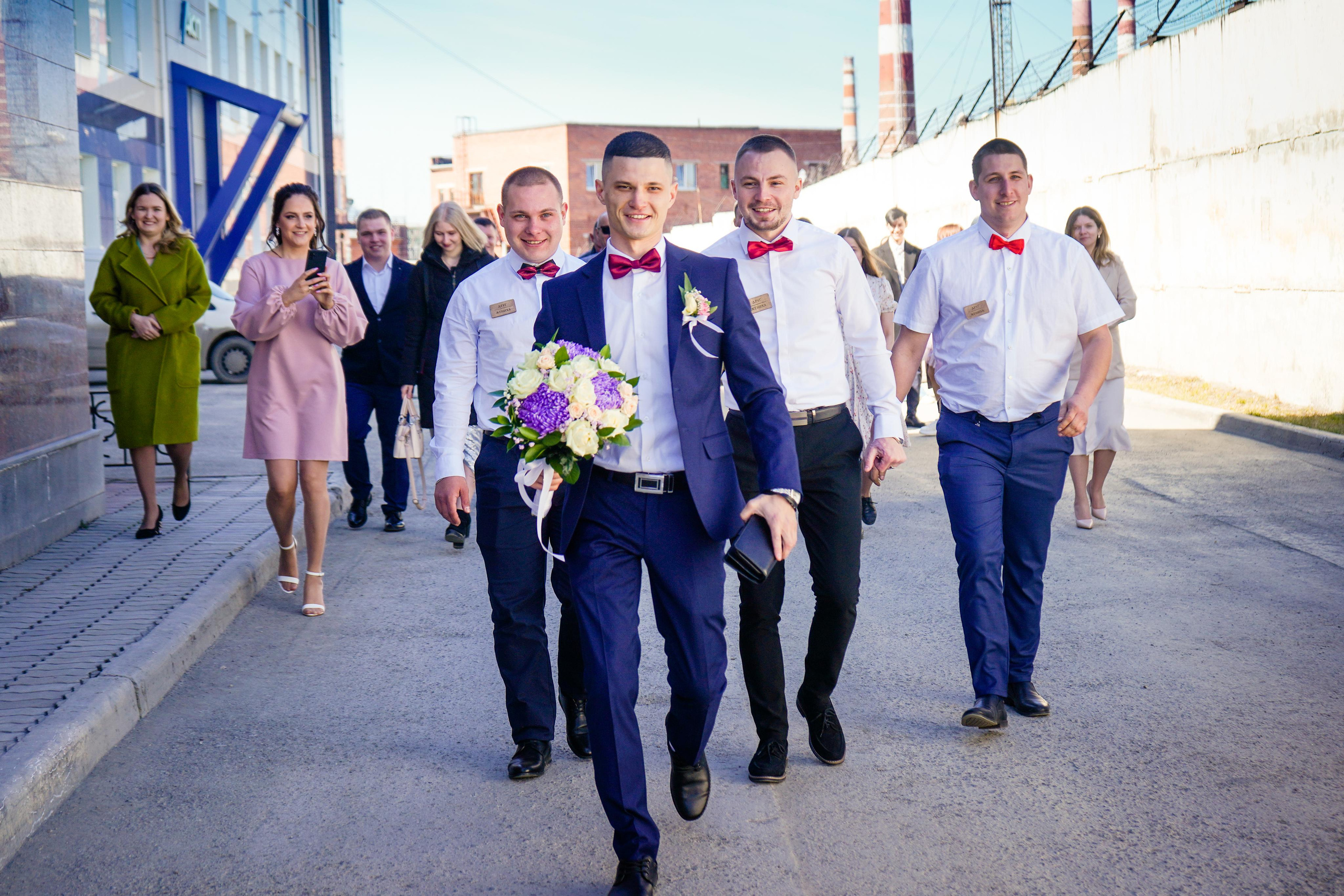 Свадебный день Алексея и Юлии 23.04.2022. Семейный и портретный фотограф в Екатеринбурге Анна Лобанова