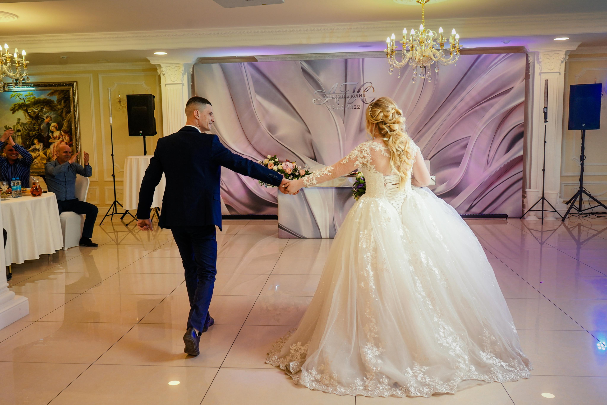 Свадебный день Алексея и Юлии 23.04.2022. Семейный и портретный фотограф в Екатеринбурге Анна Лобанова