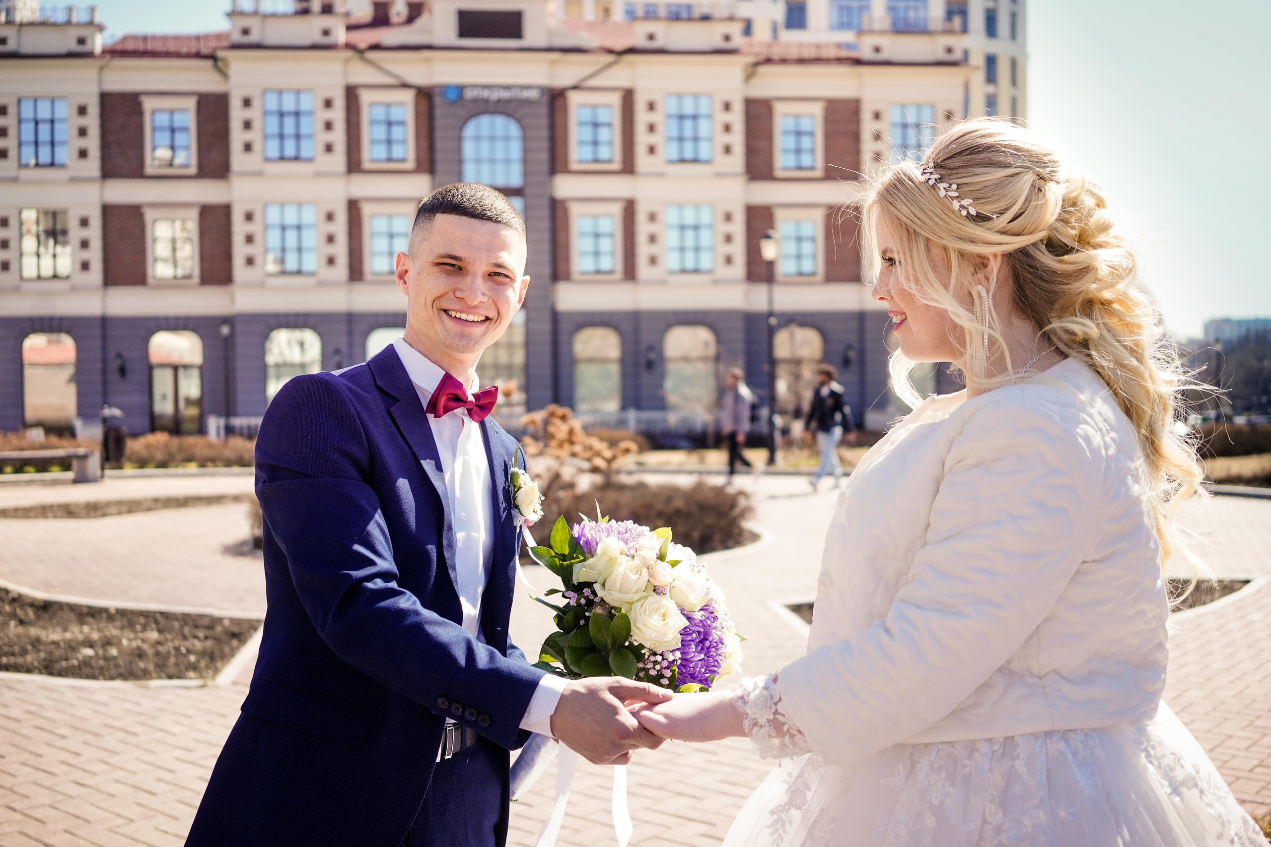 Свадебный день Алексея и Юлии 23.04.2022. Семейный и портретный фотограф в Екатеринбурге Анна Лобанова