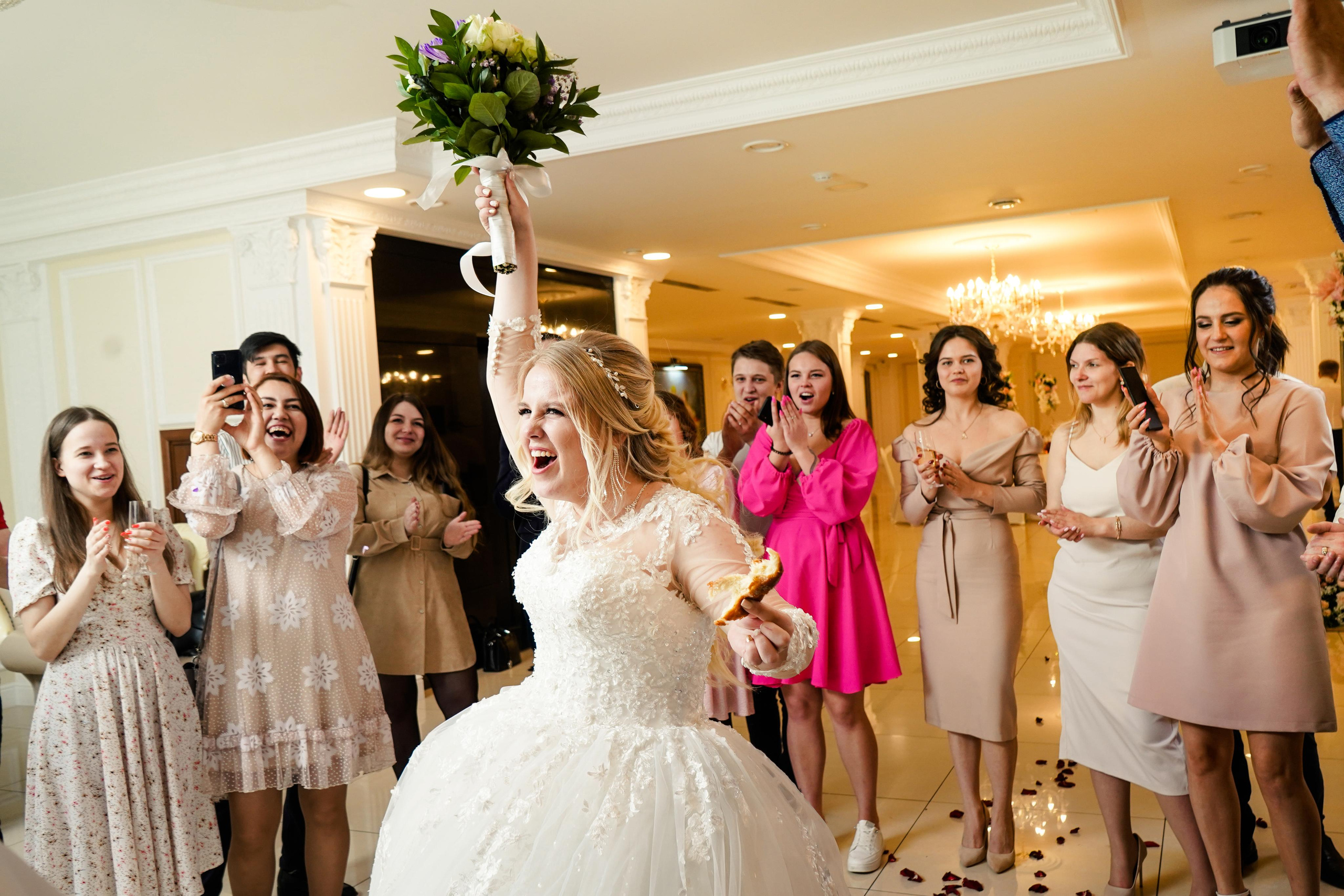 Свадебный день Алексея и Юлии 23.04.2022. Семейный и портретный фотограф в Екатеринбурге Анна Лобанова