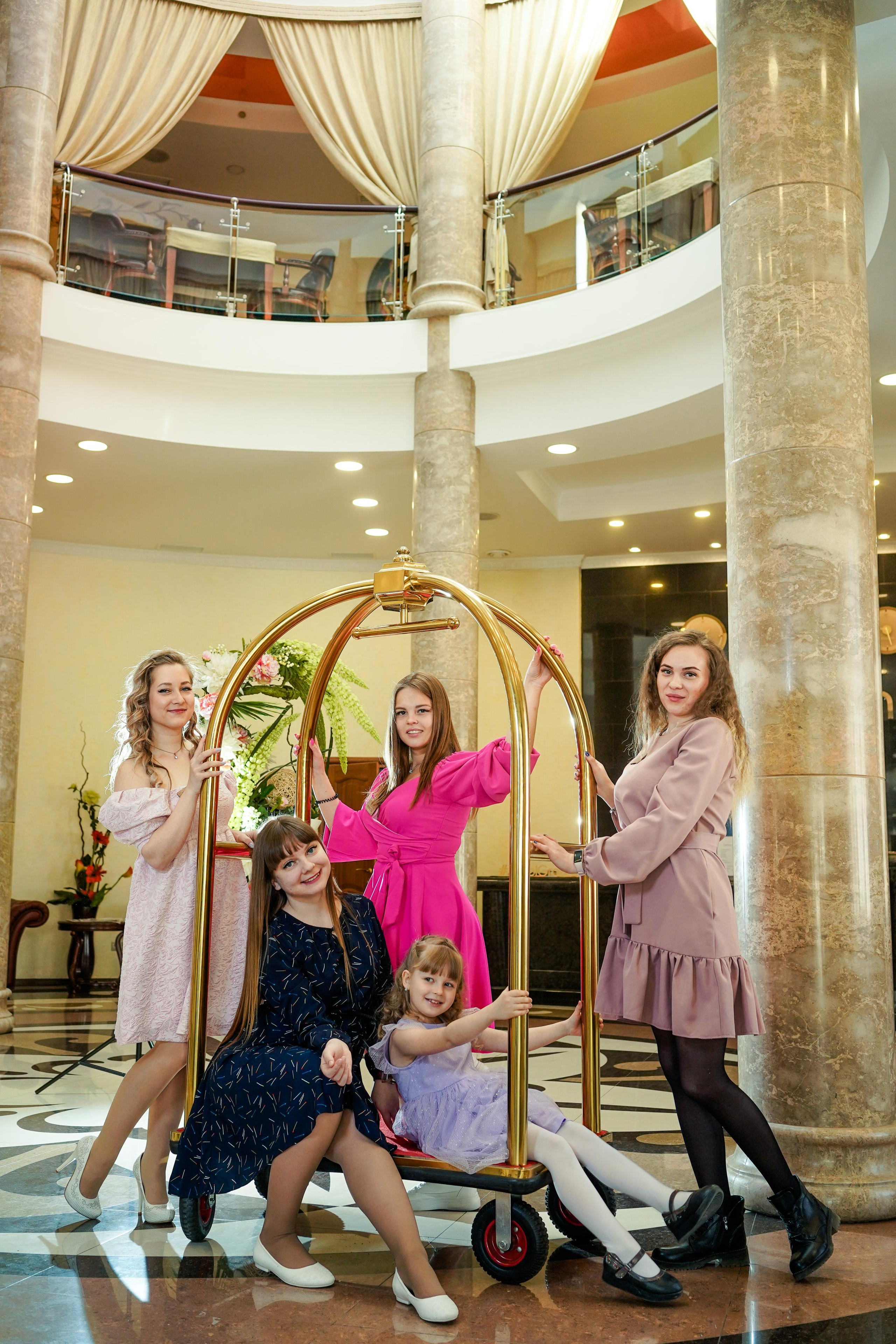 Свадебный день Алексея и Юлии 23.04.2022. Семейный и портретный фотограф в Екатеринбурге Анна Лобанова