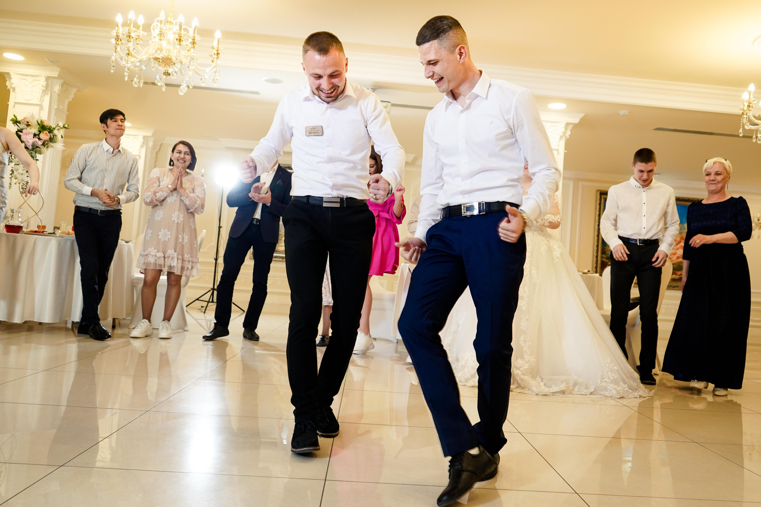 Свадебный день Алексея и Юлии 23.04.2022. Семейный и портретный фотограф в Екатеринбурге Анна Лобанова