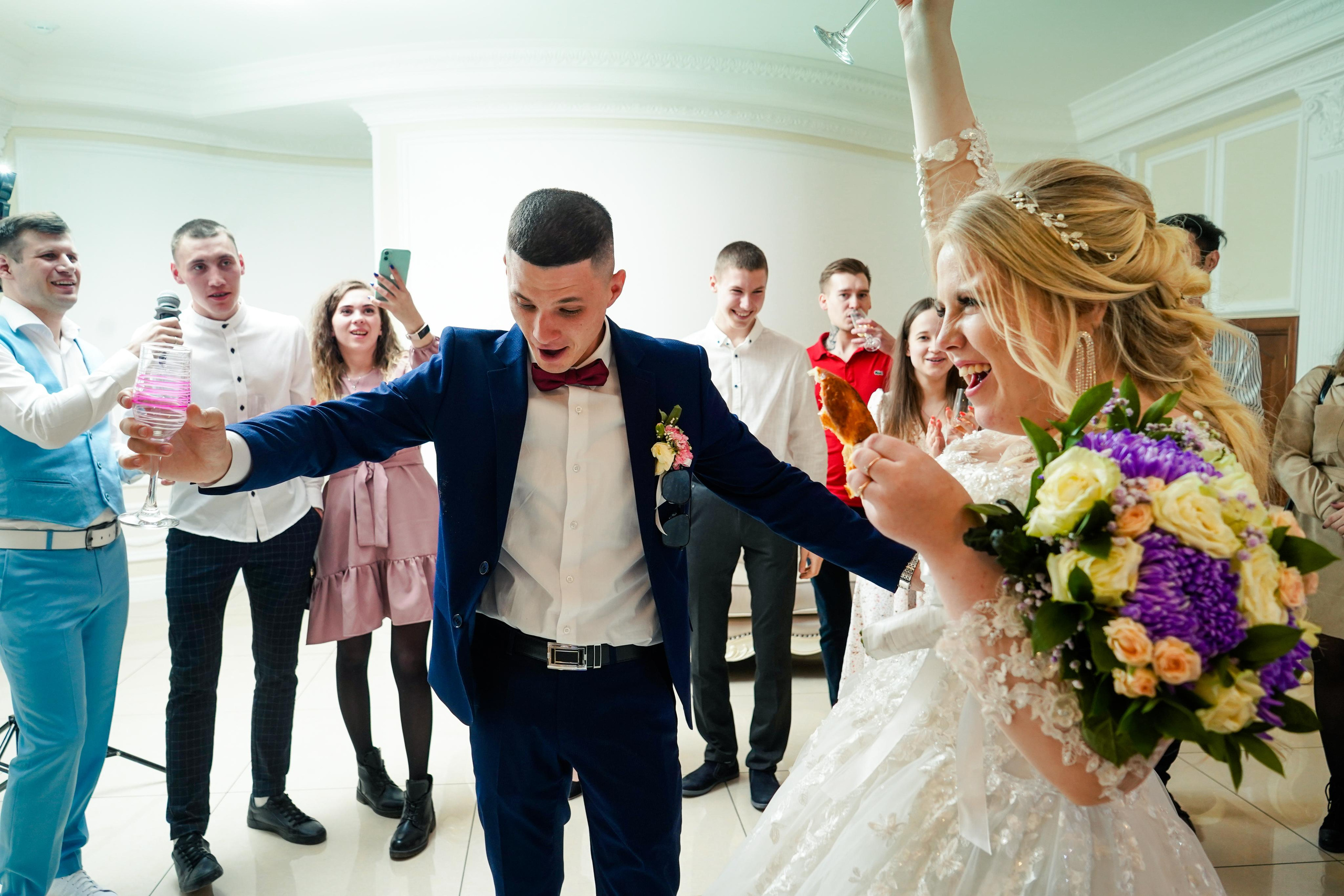 Свадебный день Алексея и Юлии 23.04.2022. Семейный и портретный фотограф в Екатеринбурге Анна Лобанова