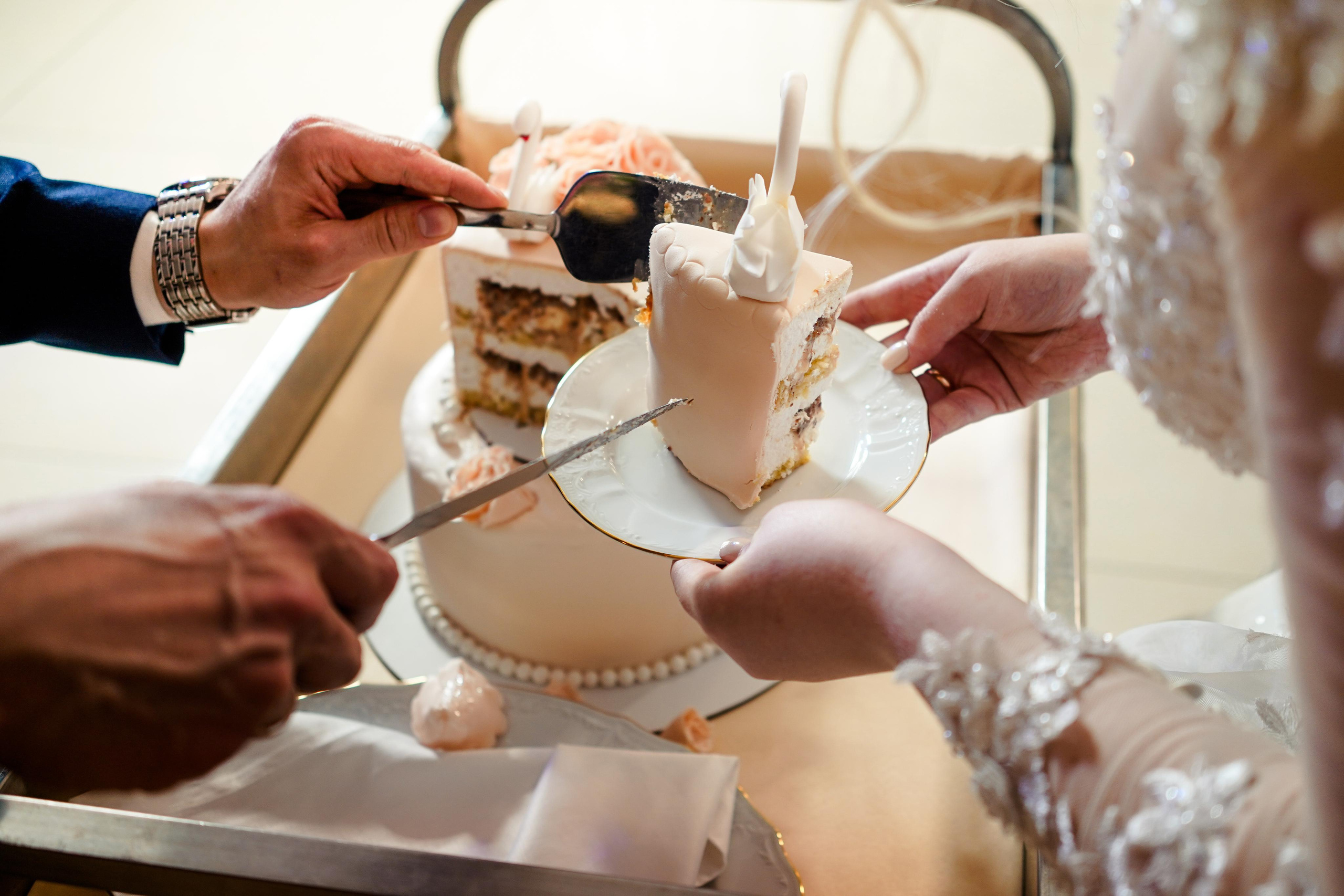 Свадебный день Алексея и Юлии 23.04.2022. Семейный и портретный фотограф в Екатеринбурге Анна Лобанова