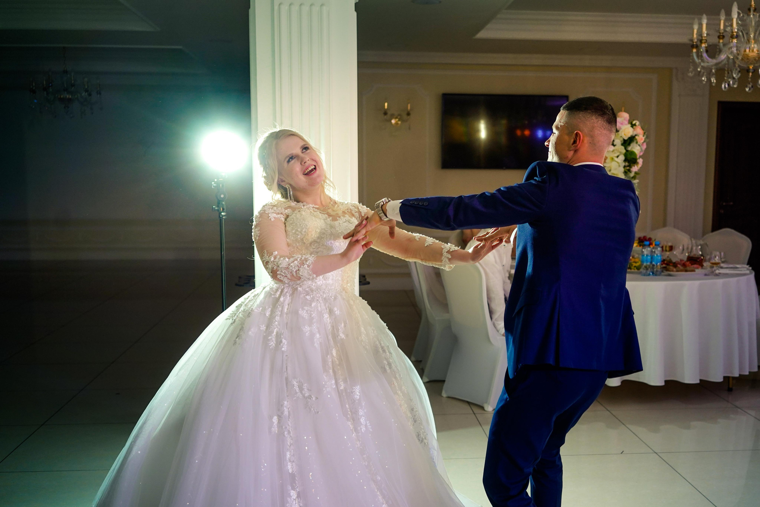 Свадебный день Алексея и Юлии 23.04.2022. Семейный и портретный фотограф в Екатеринбурге Анна Лобанова