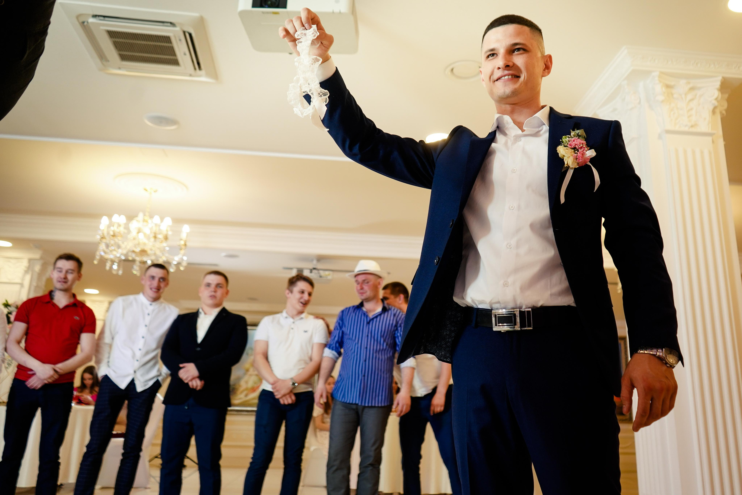 Свадебный день Алексея и Юлии 23.04.2022. Семейный и портретный фотограф в Екатеринбурге Анна Лобанова